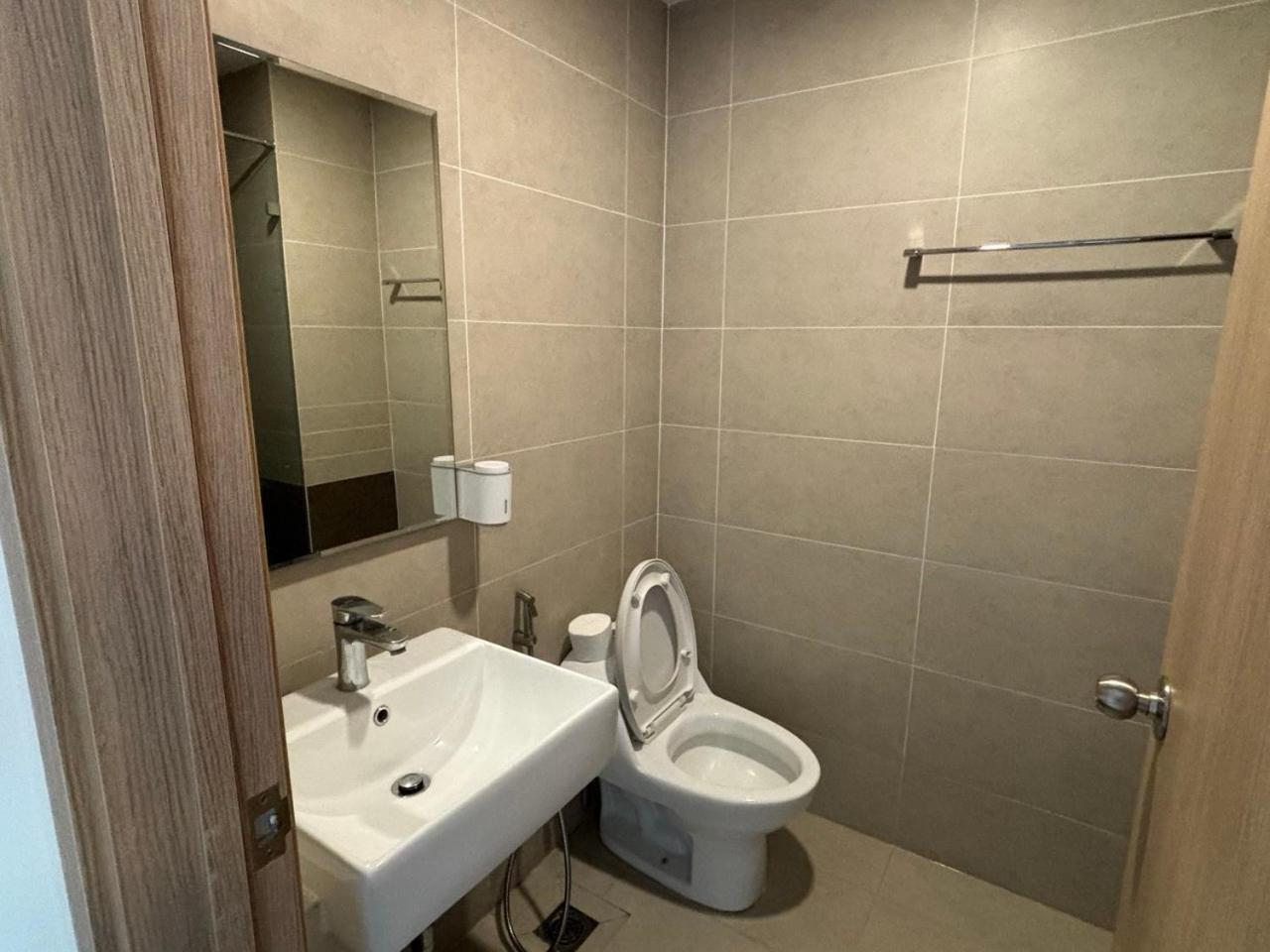 Sun Avenue - Cozy With River View Apartment