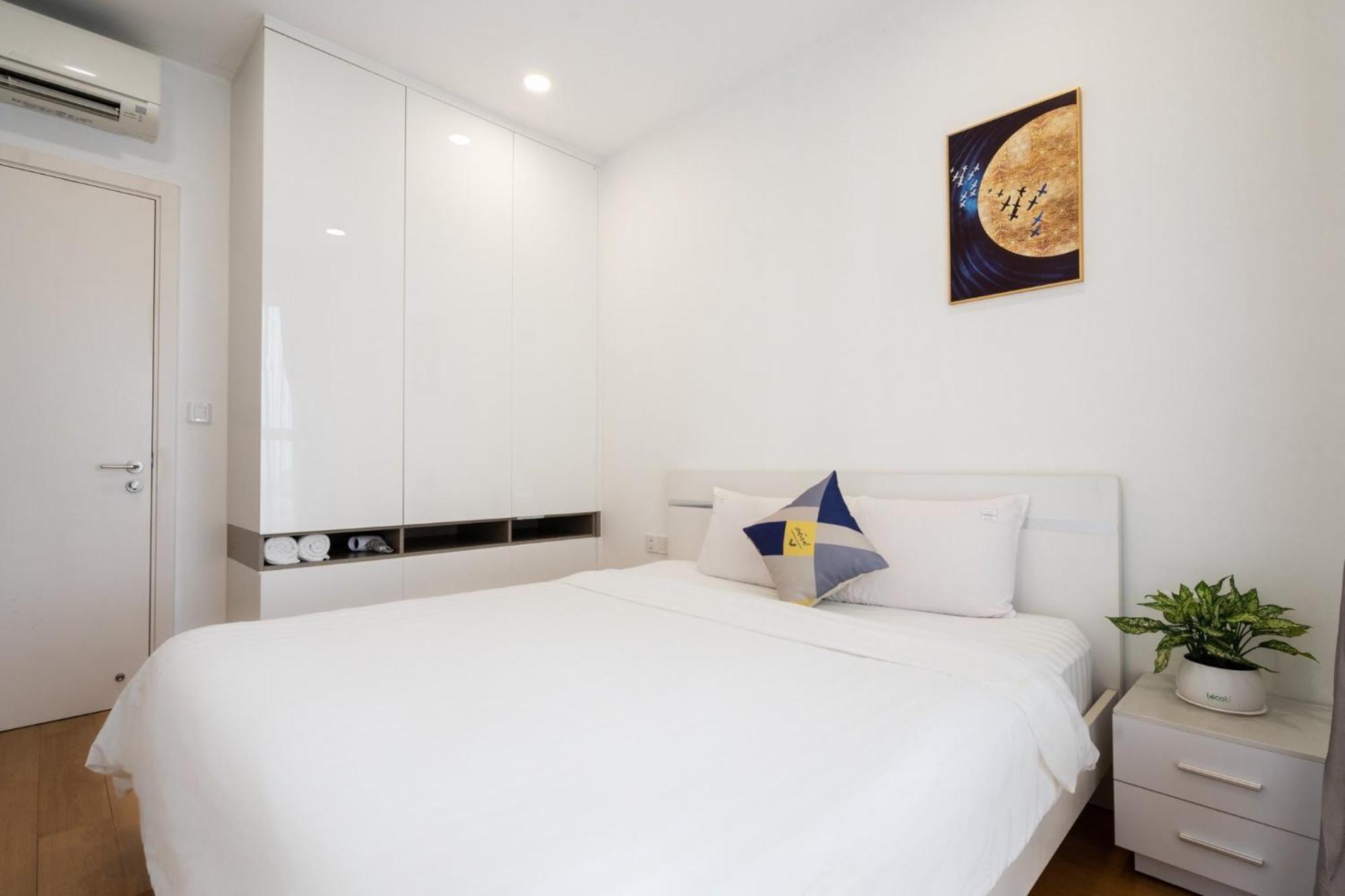 Apartment 123 In Ben Van Don Street