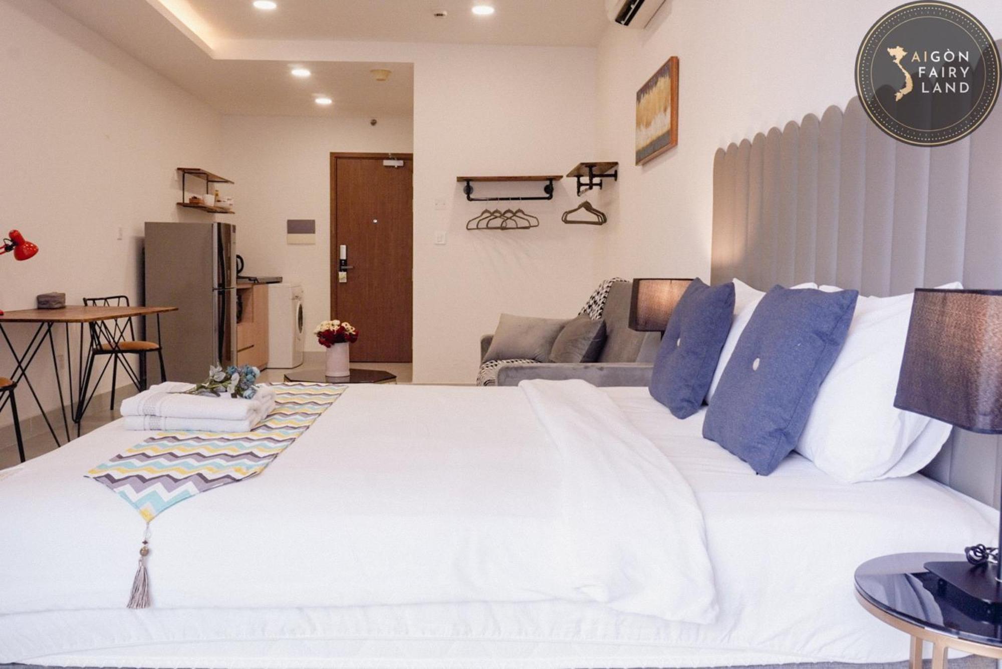 123 In Ben Van Don Street * Ho Chi Minh City