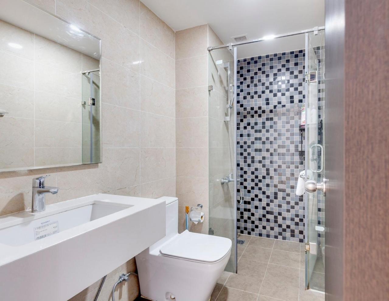 123 In Ben Van Don Street Apartment