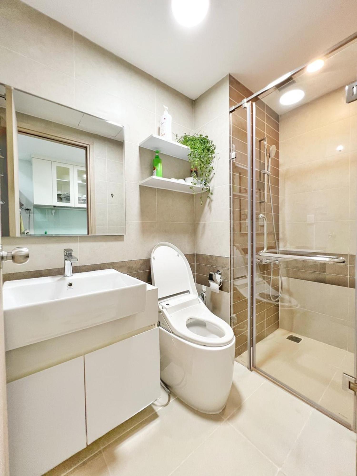 Apartment 123 In Ben Van Don Street