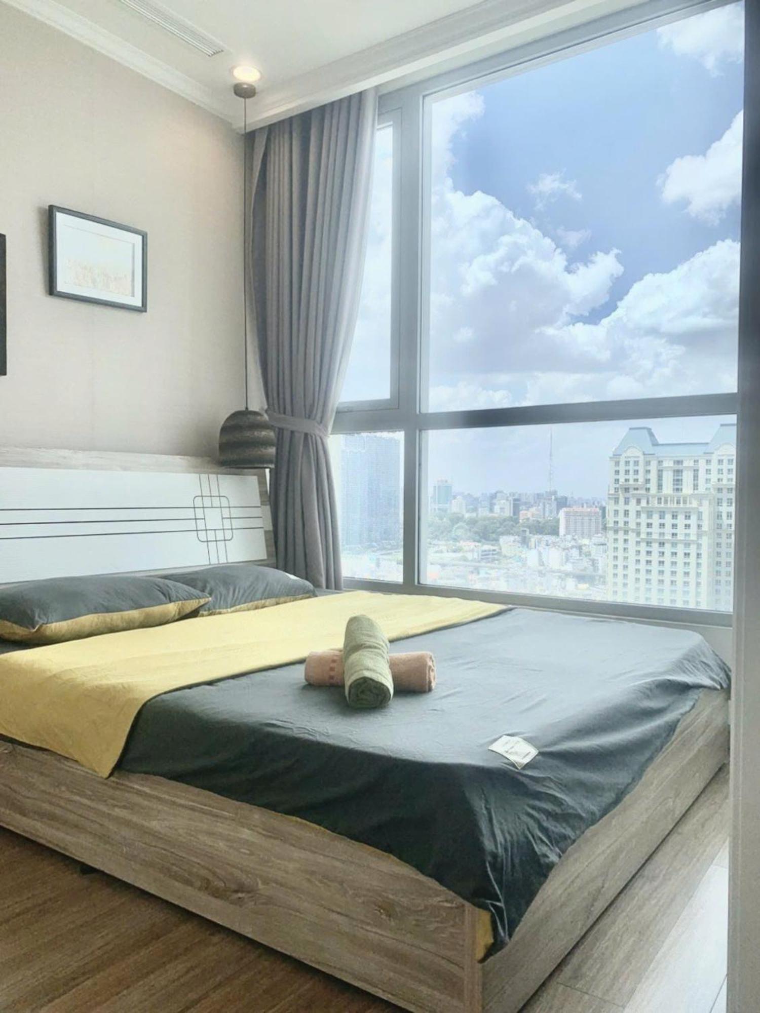 Mott Haven - Vinhomes Park, Landmark 81 Area & Ice Rink Apartment