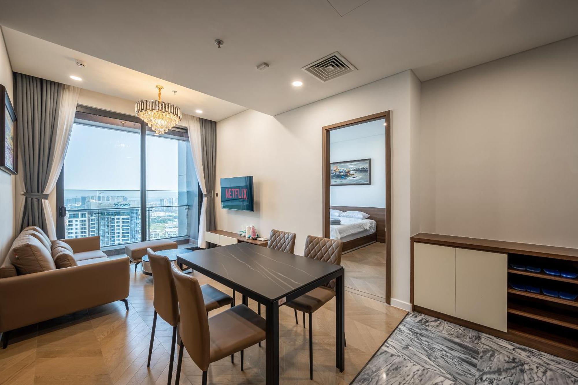 The Lumiere Riverside Luxury Apartment *