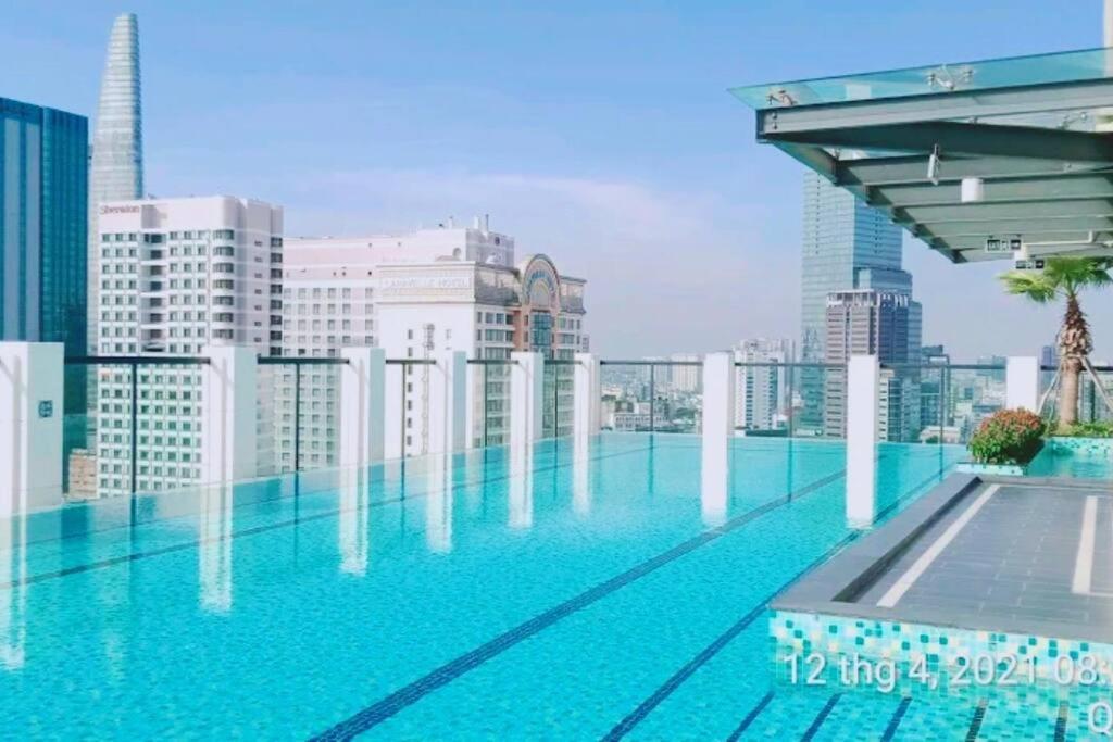 De Lux Madison 2 Bedrooms 2 Baths, Pool Gym Apartment