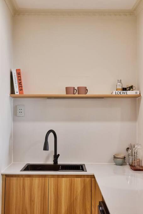 Apartment Cozy In Heart Of District1 *