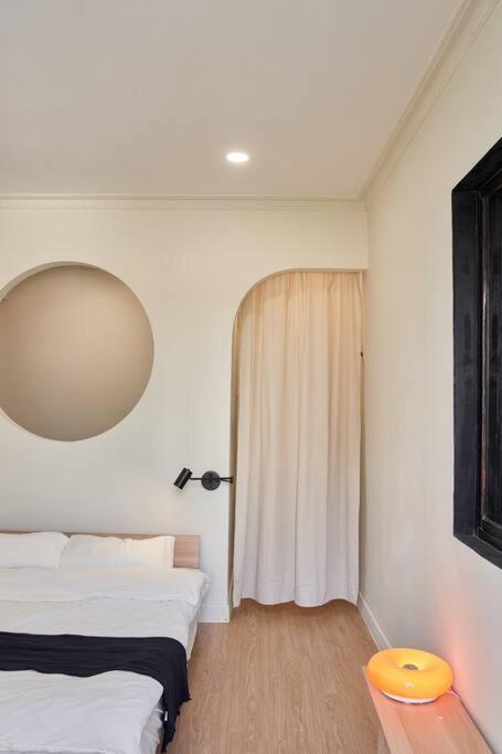 Cozy In Heart Of District1 Apartment