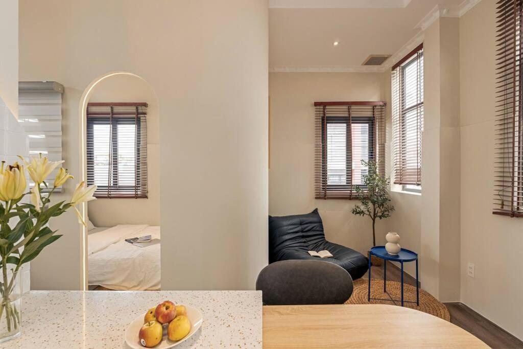 Paar Saigon Ba Thang Apartment *