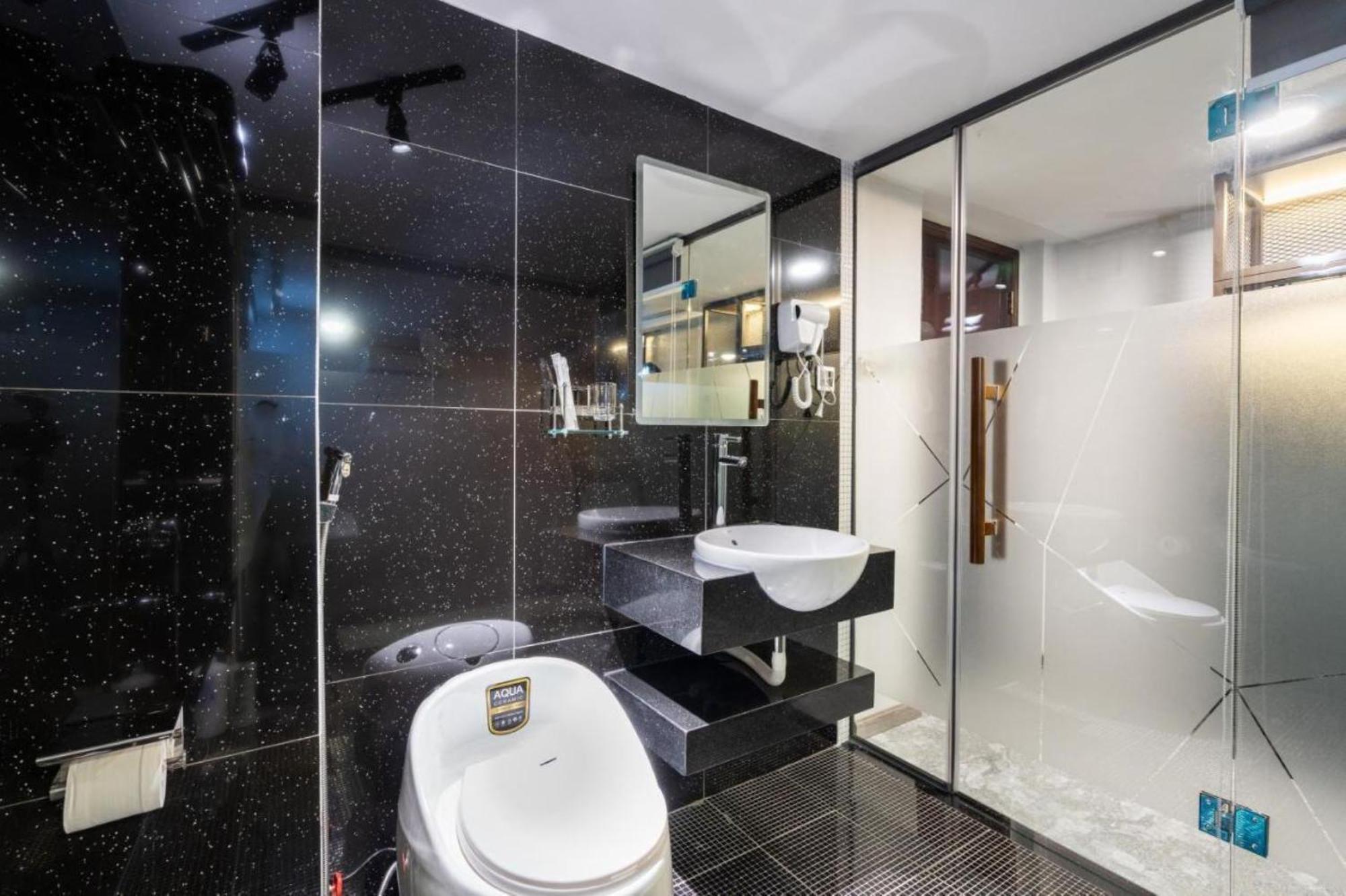 Tago Boutique - Free Airport Pick Up Hotel