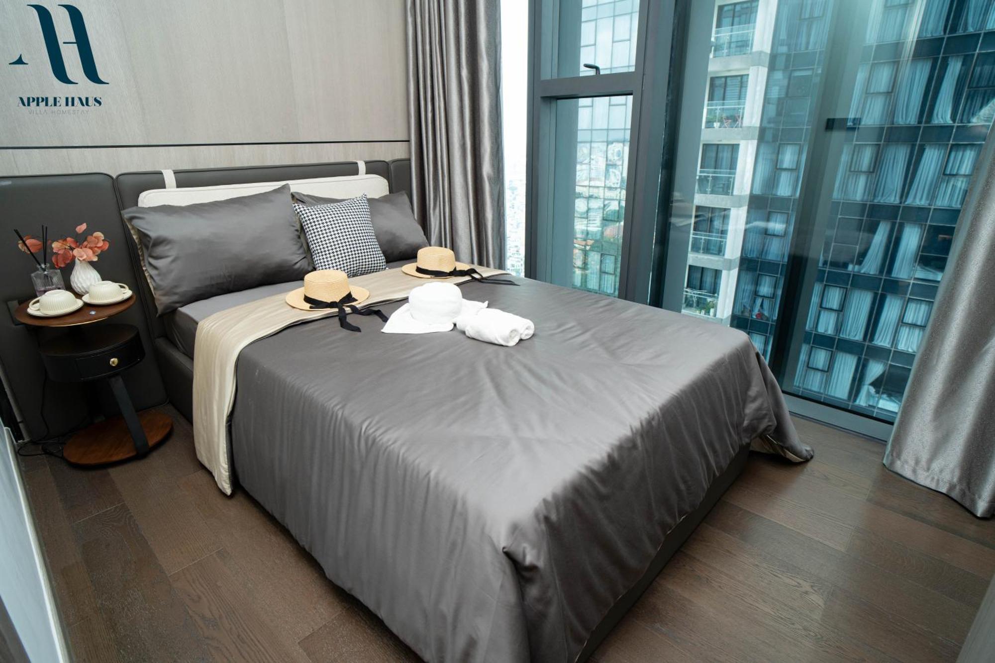 Apple Haus Saigon Staycation * Ho Chi Minh City