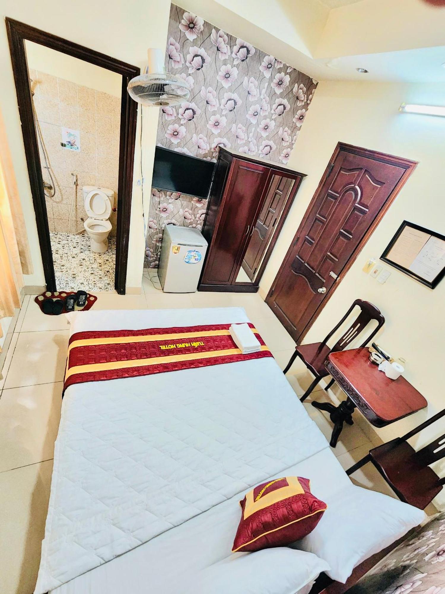Hotel Tuan Hung Hcm *