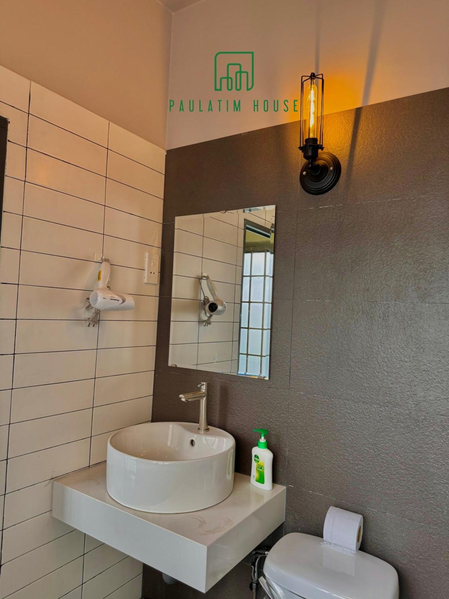 Paulatim House Saigon Guest house