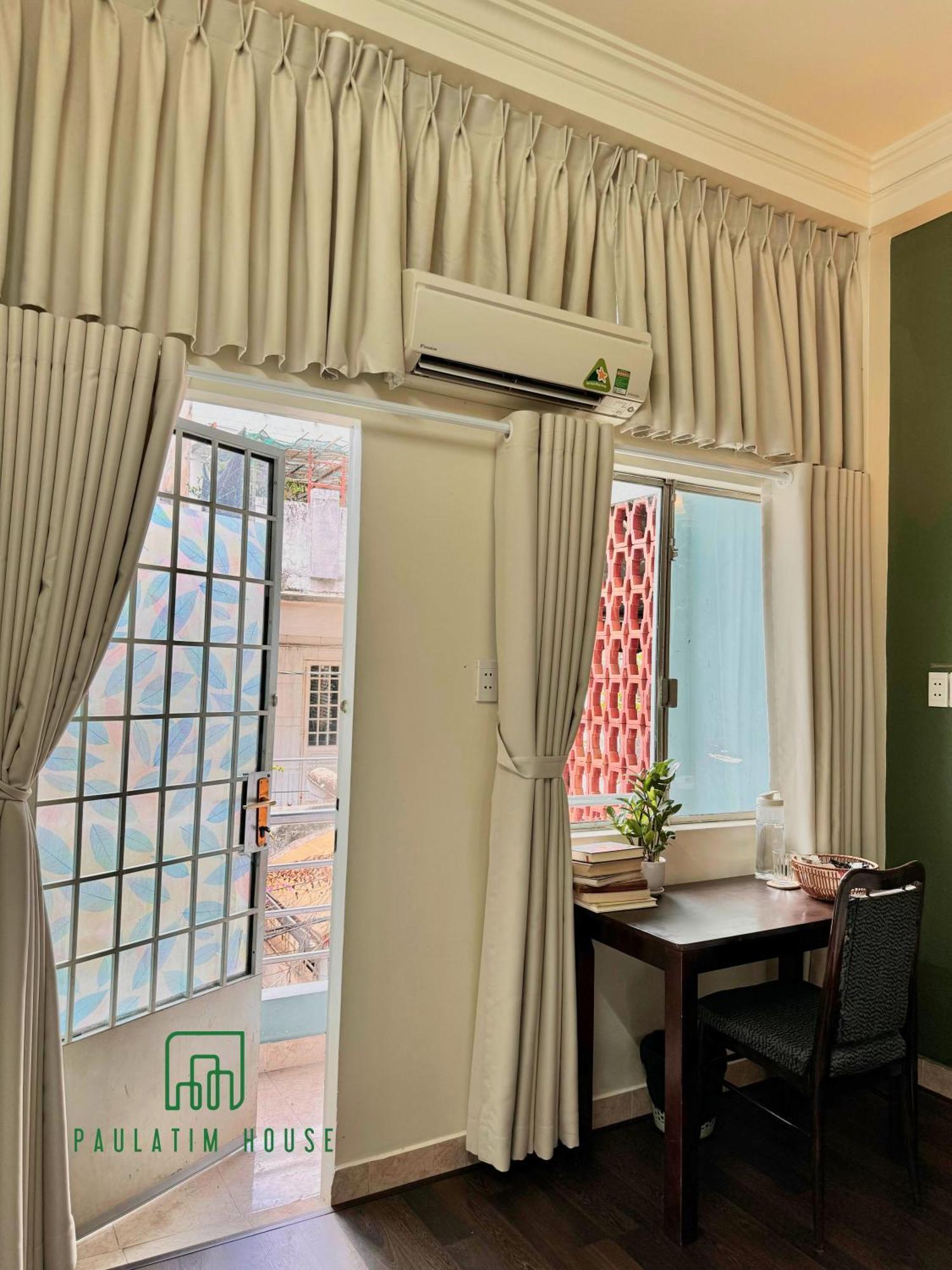 Paulatim House Saigon Guest house *