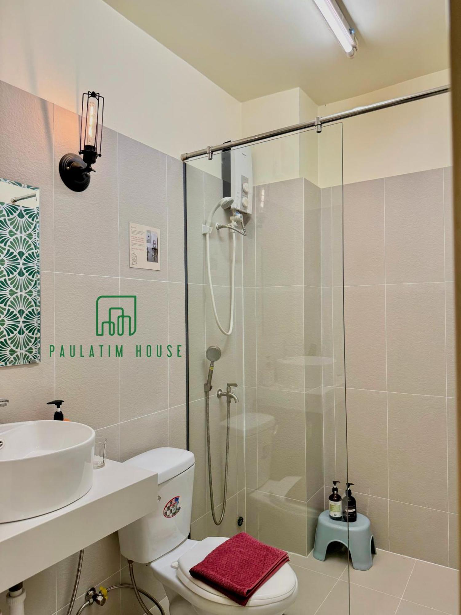 Paulatim House Saigon Guest house