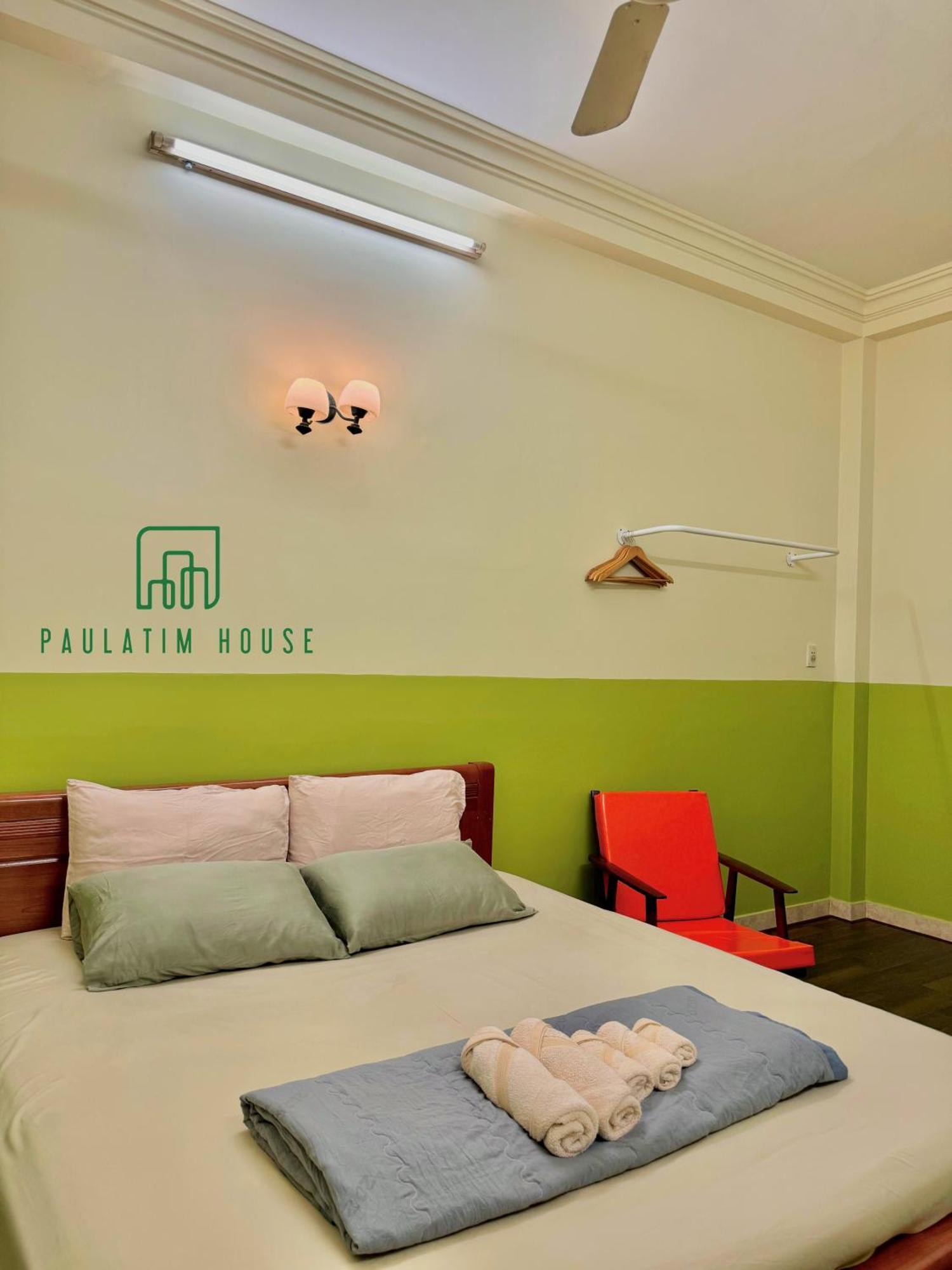 Paulatim House Saigon Guest house *