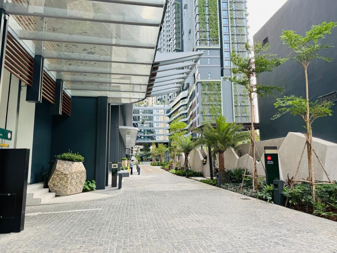 The Lumiere Riverside Luxury Apartment *