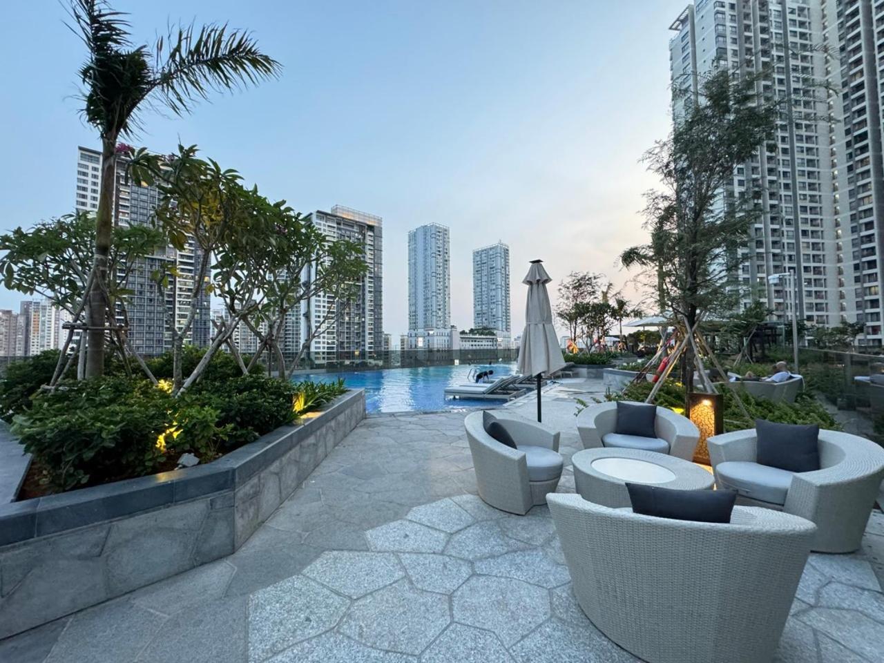 The Lumiere Riverside Luxury Apartment *