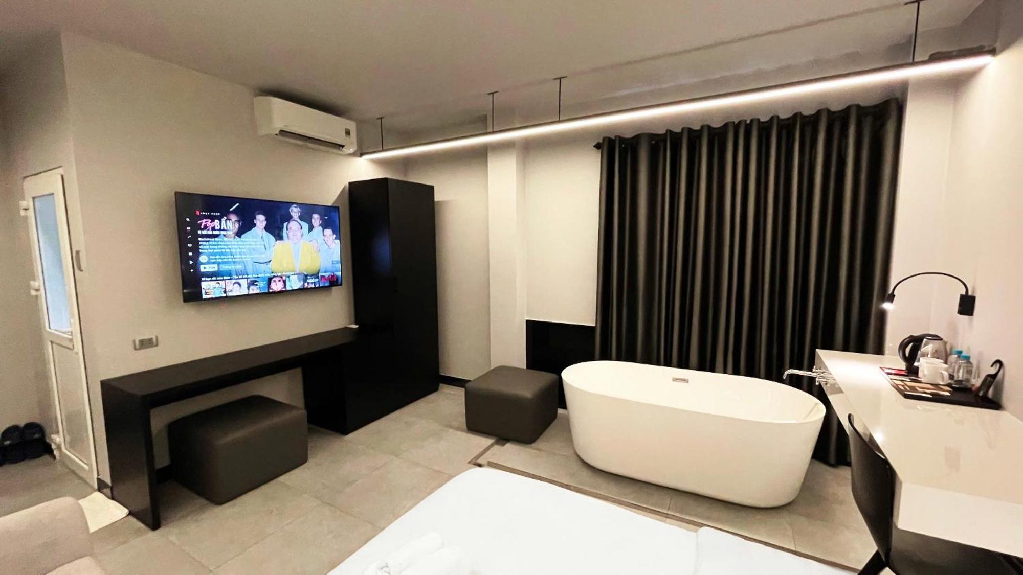 A In Atistar Hotel 2*
