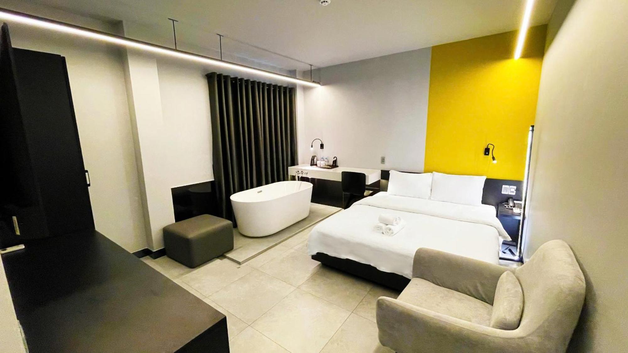 A In Atistar 2* Bandar Ho Chi Minh