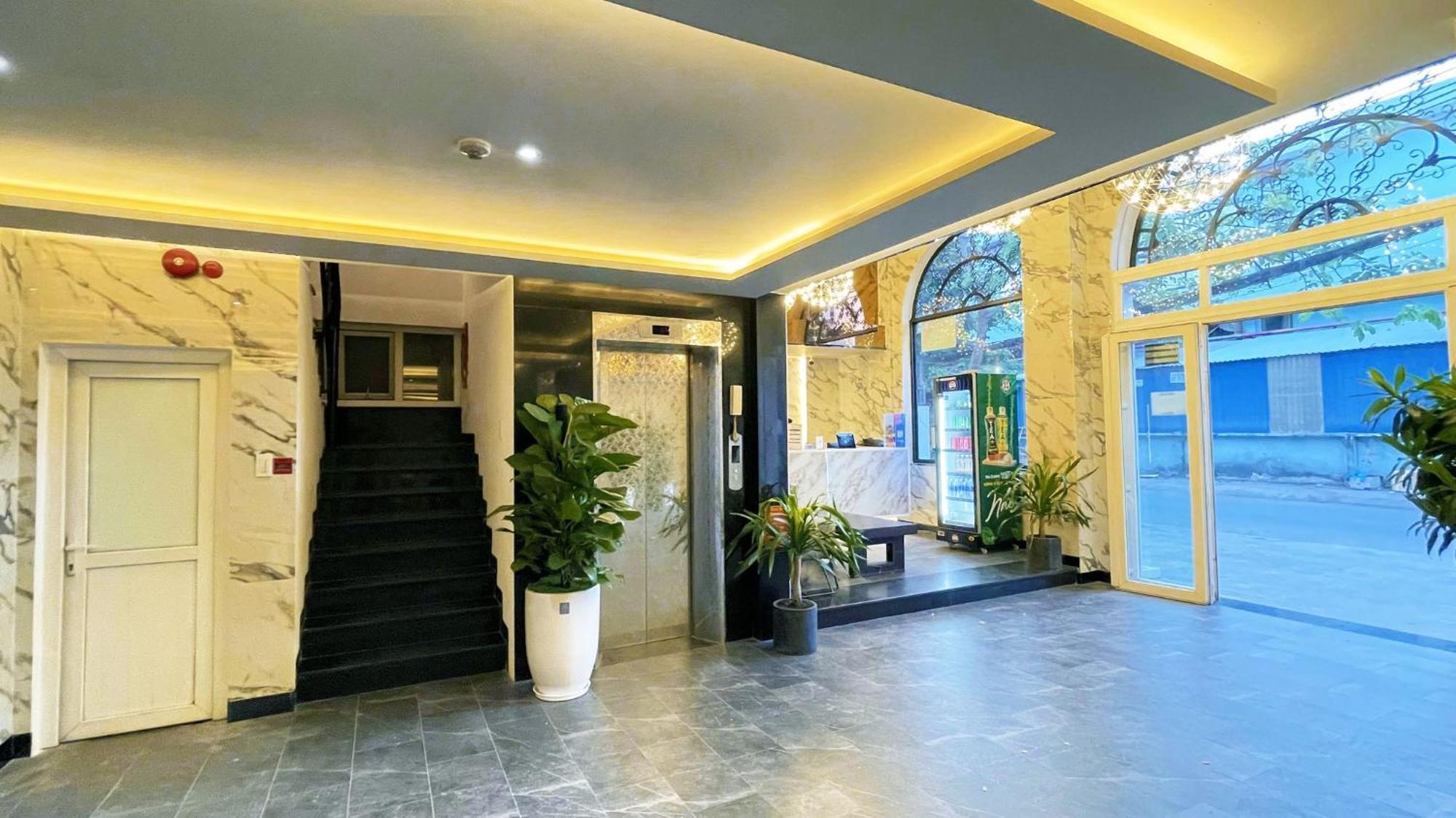 A In Atistar 2* Bandar Ho Chi Minh
