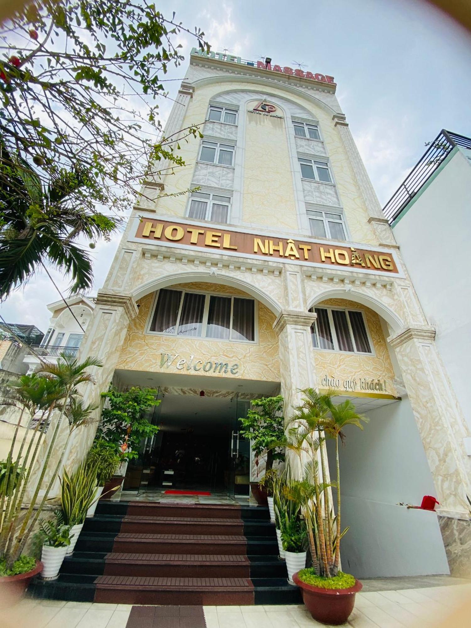 Nhat Hoang Hotel 2*