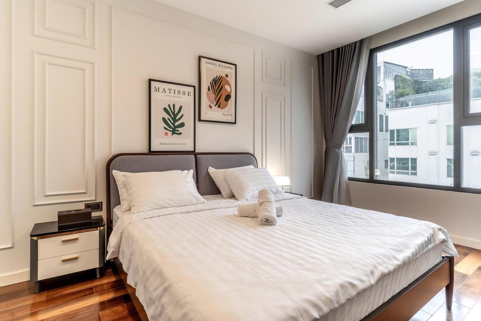 De Lux Madison 2 Bedrooms 2 Baths, Pool Gym