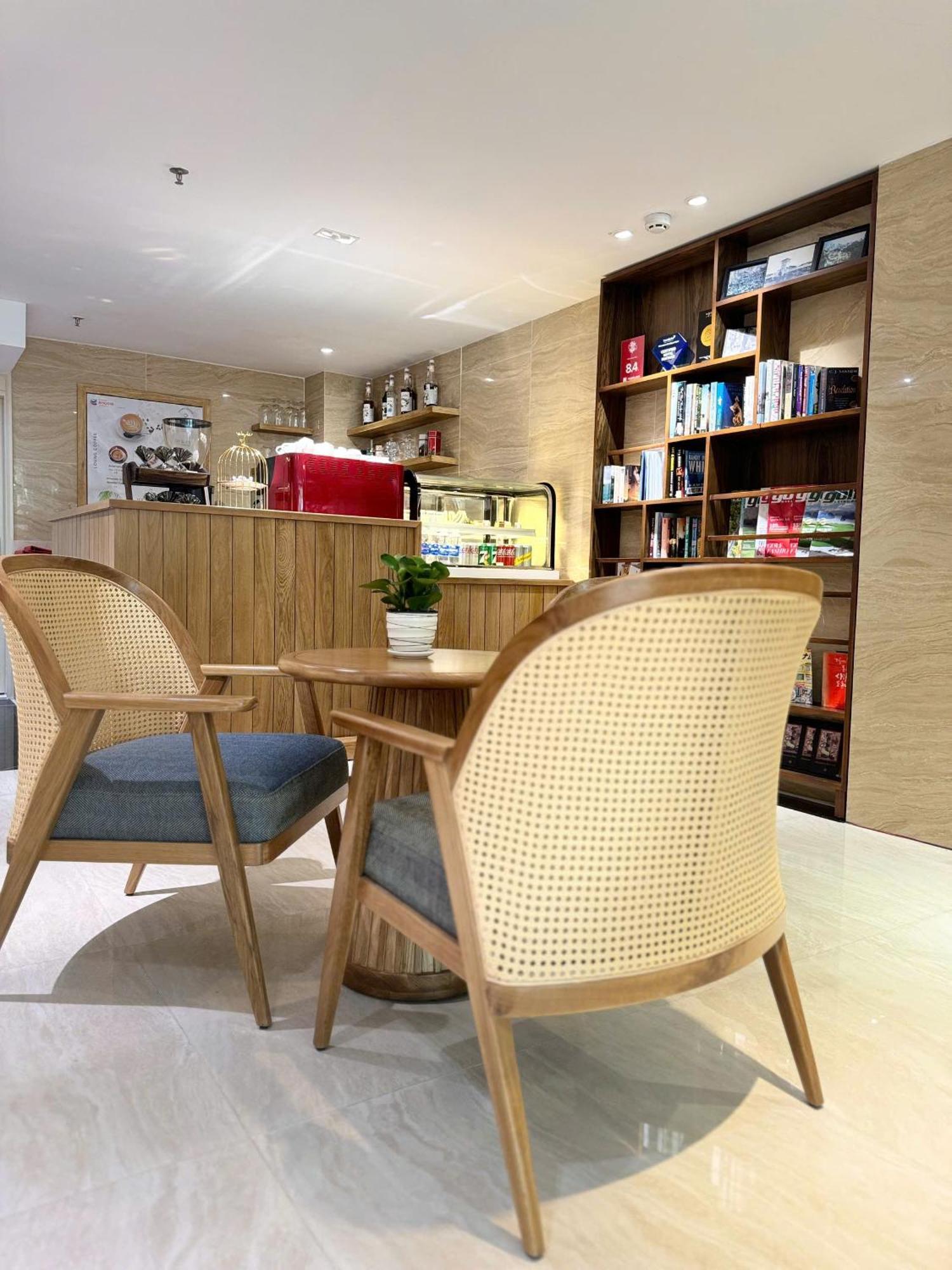 Ramada Encore By Wyndham Saigon D1 - Formerly M Boutique Saigon Hotel