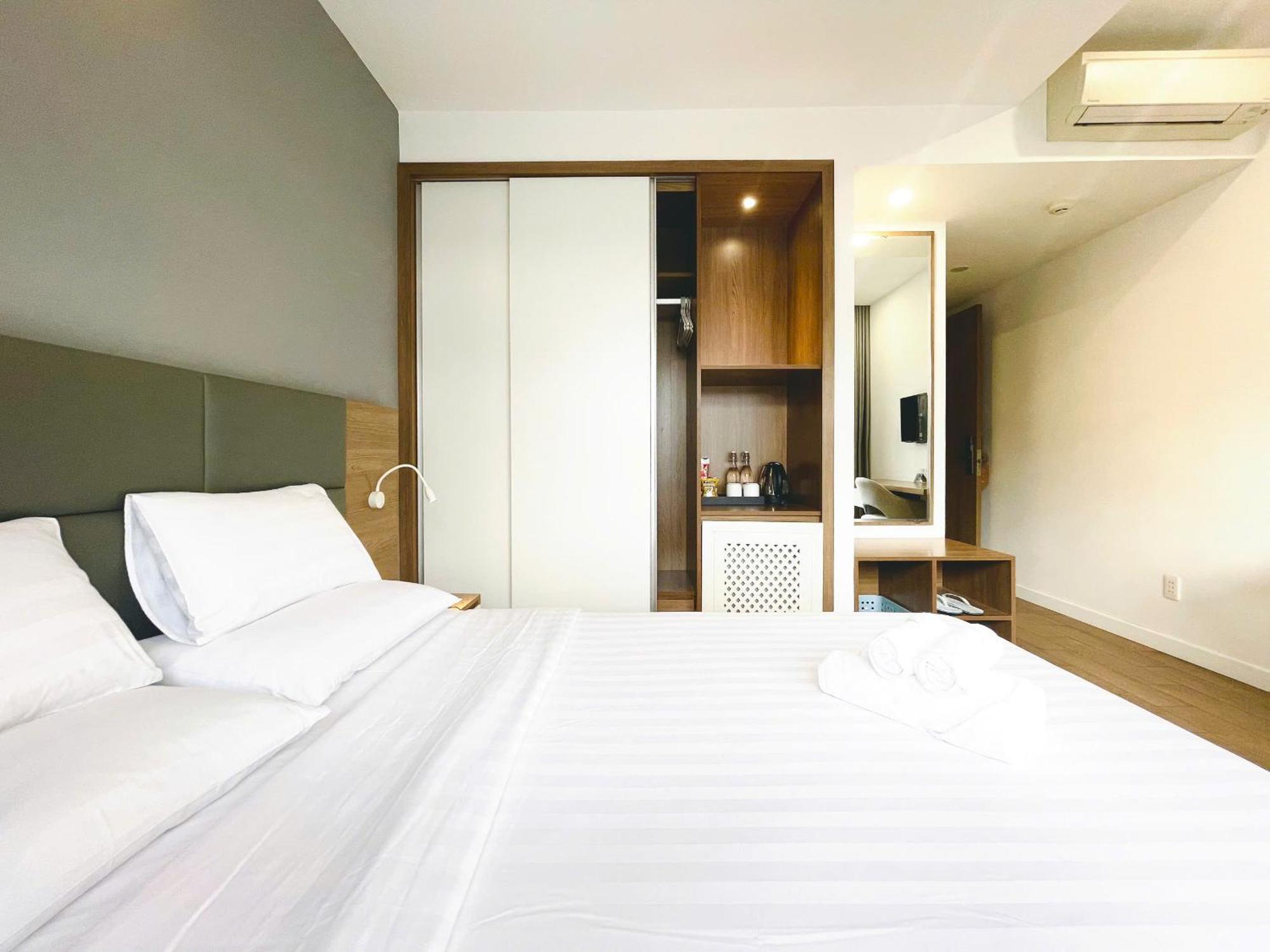 Royal Dragon Boutique Tan Binh Hotel