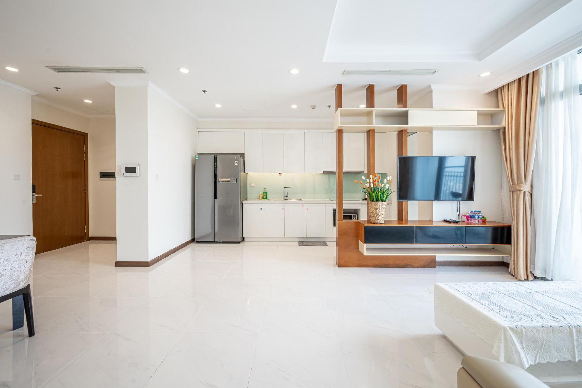 Apartment Vinhomes Park Apartment- Landmark Luxury Ho Chi Minh City