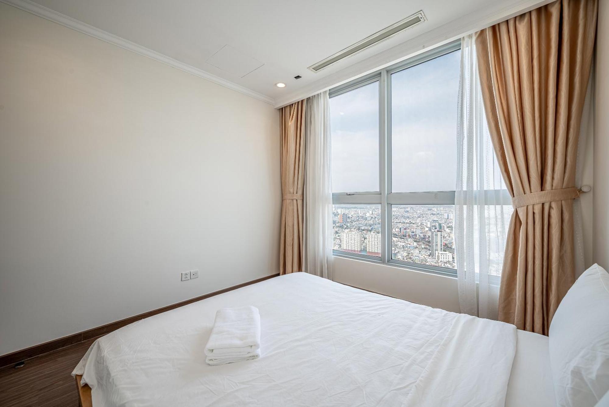 Vinhomes Park Apartment- Landmark Luxury *