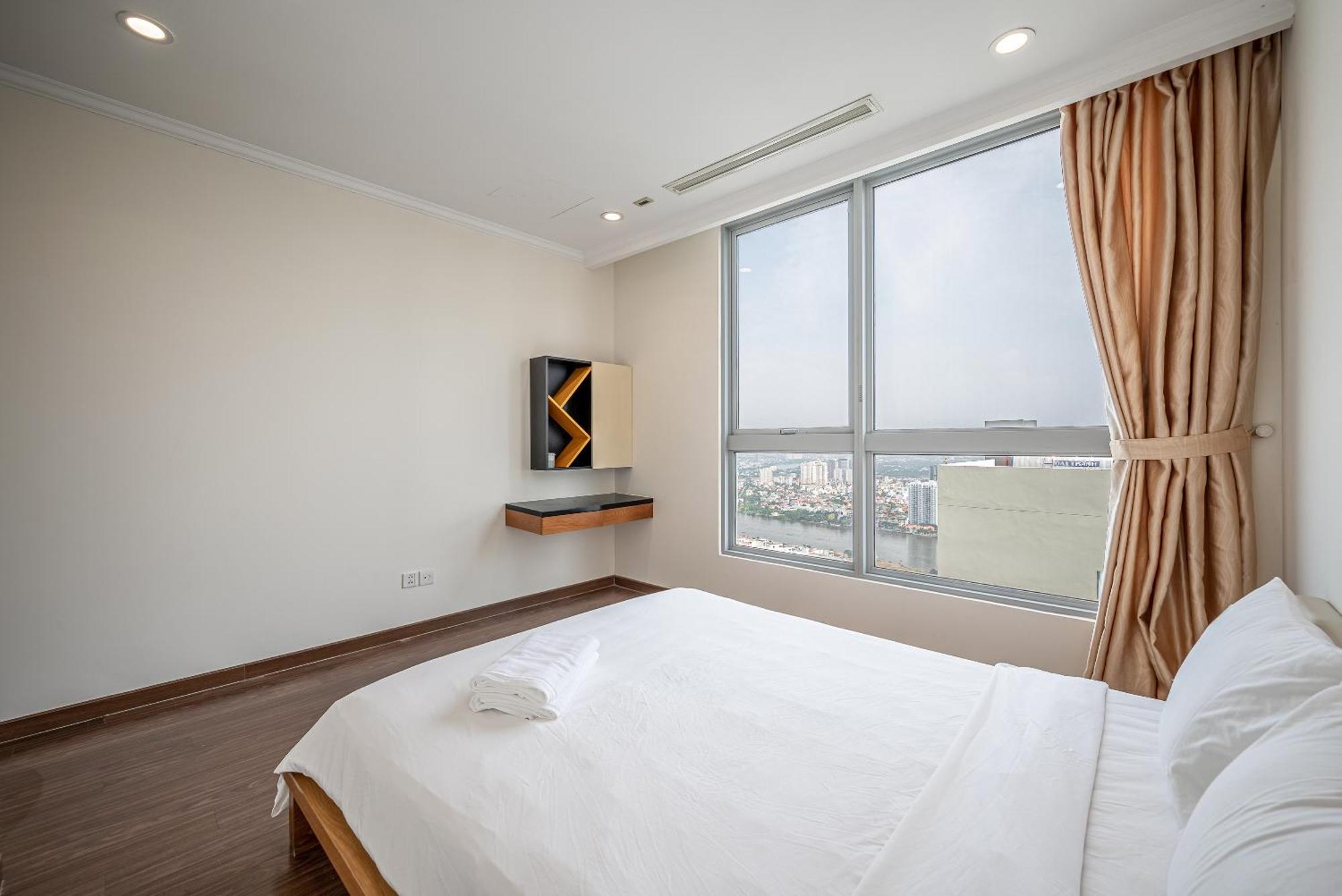Vinhomes Park Apartment- Landmark Luxury Apartment Ho Chi Minh City