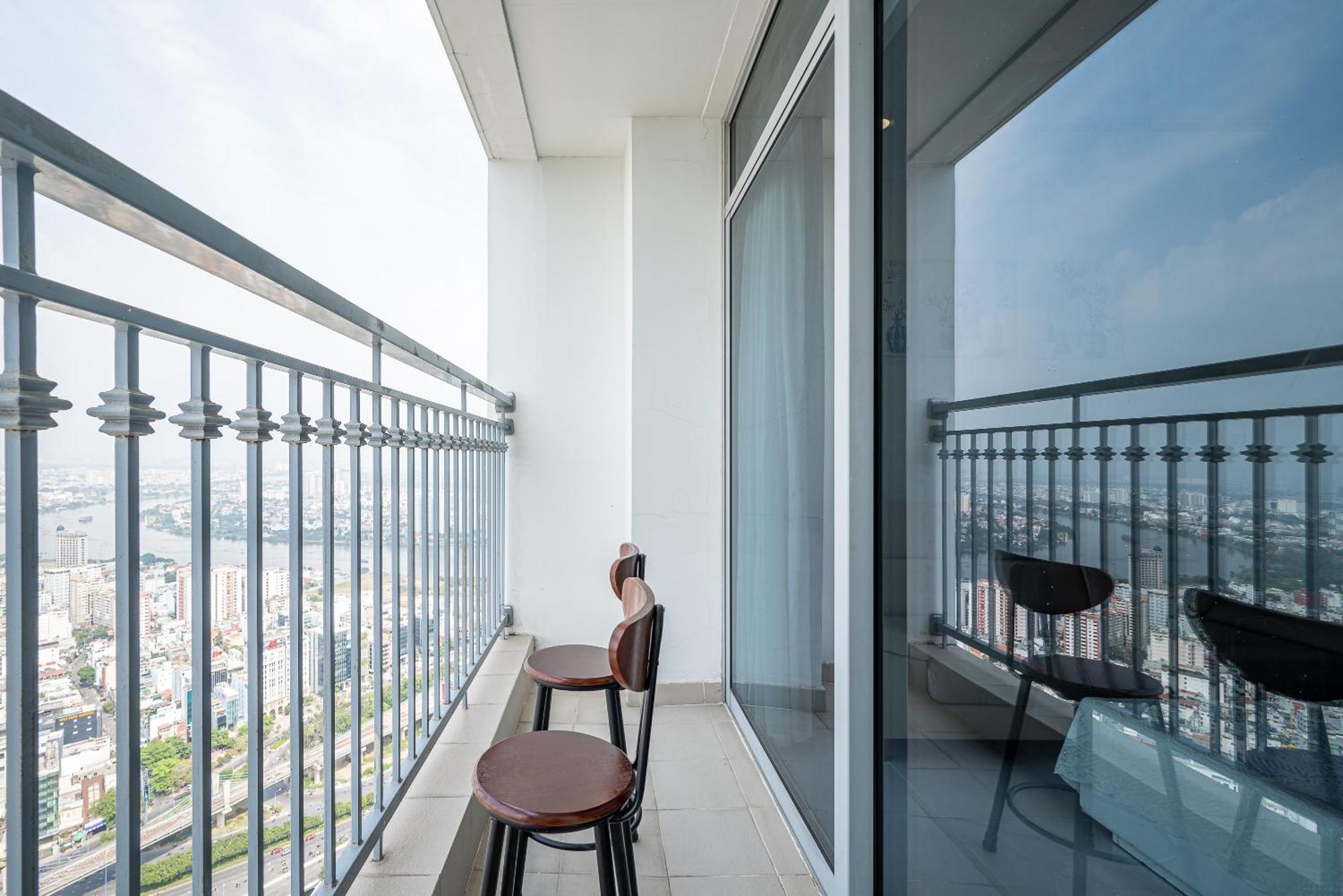 Apartment Vinhomes Park Apartment- Landmark Luxury Ho Chi Minh City