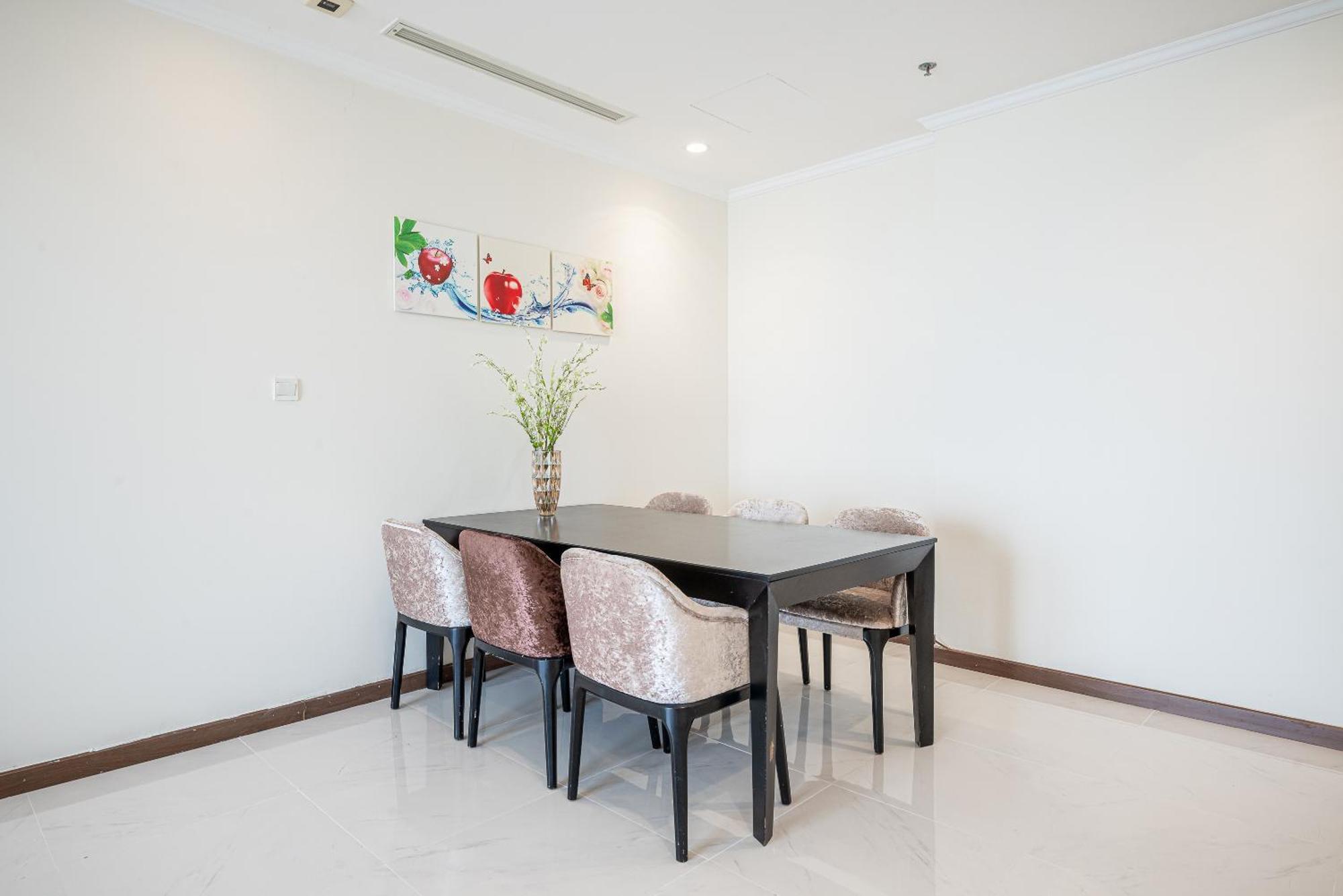 Vinhomes Park Apartment- Landmark Luxury Apartment Ho Chi Minh City