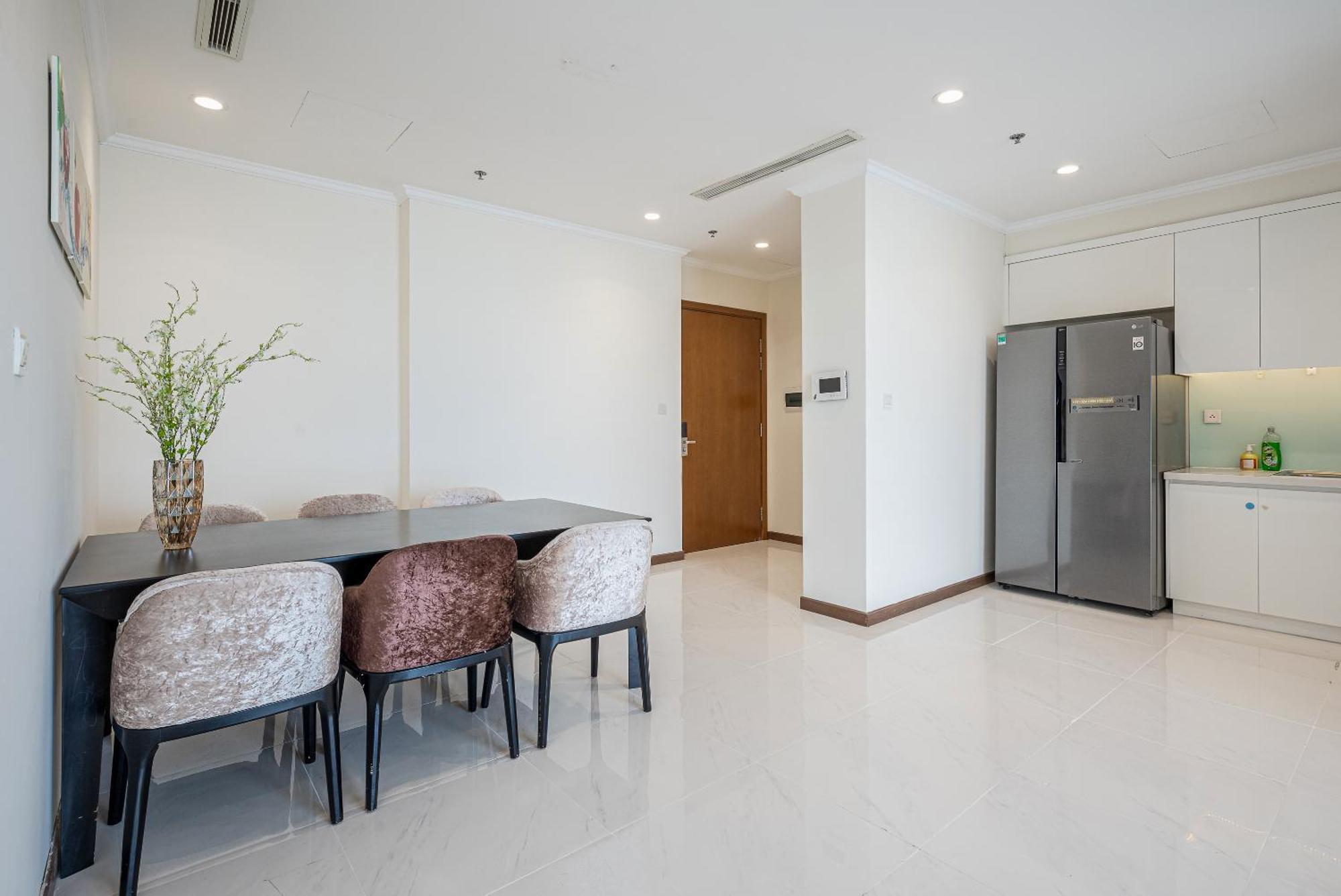 Vinhomes Park Apartment- Landmark Luxury Apartment *
