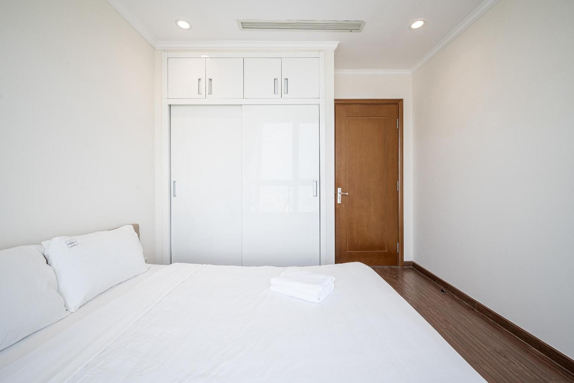Apartment Vinhomes Park Apartment- Landmark Luxury *