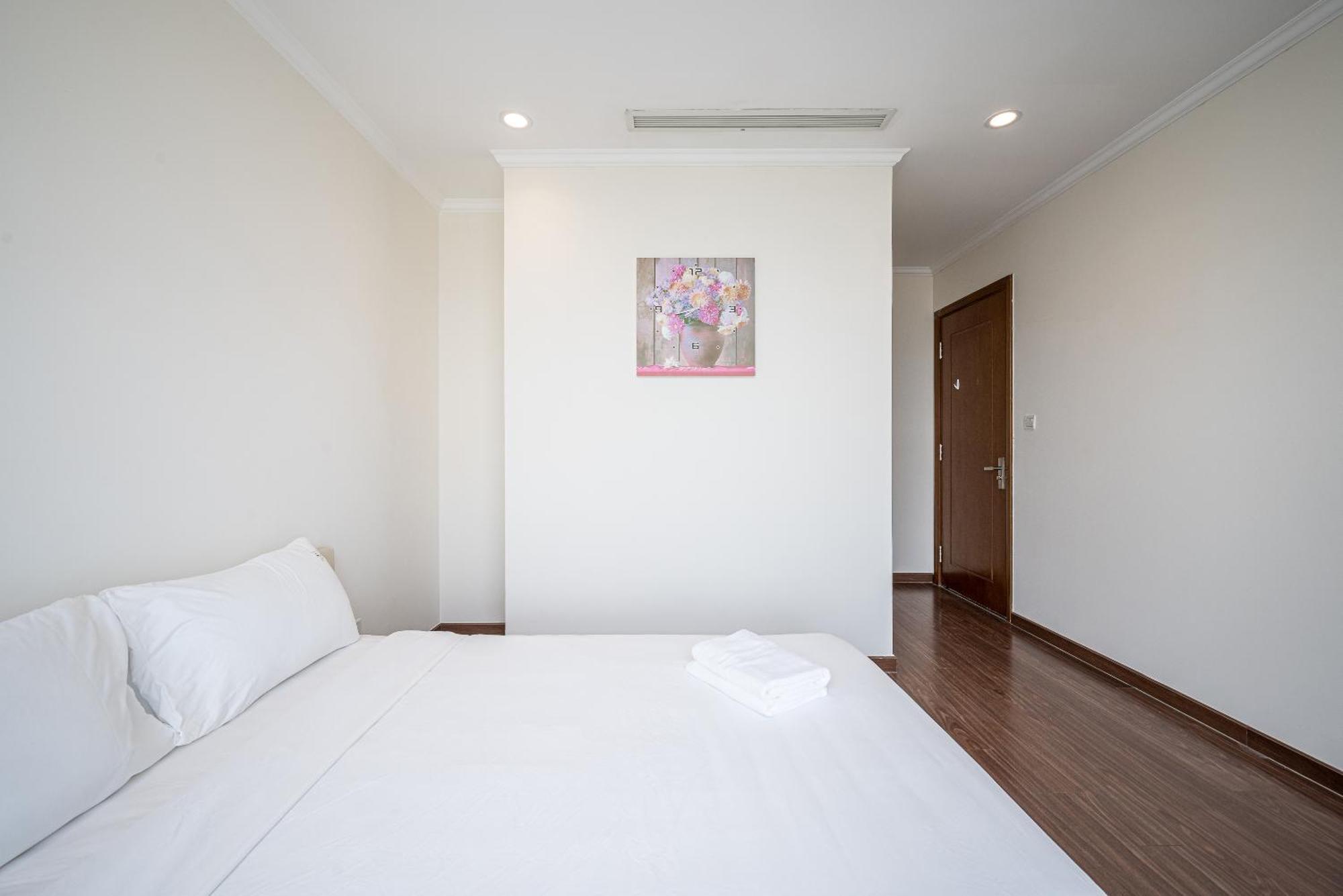 Vinhomes Park Apartment- Landmark Luxury *