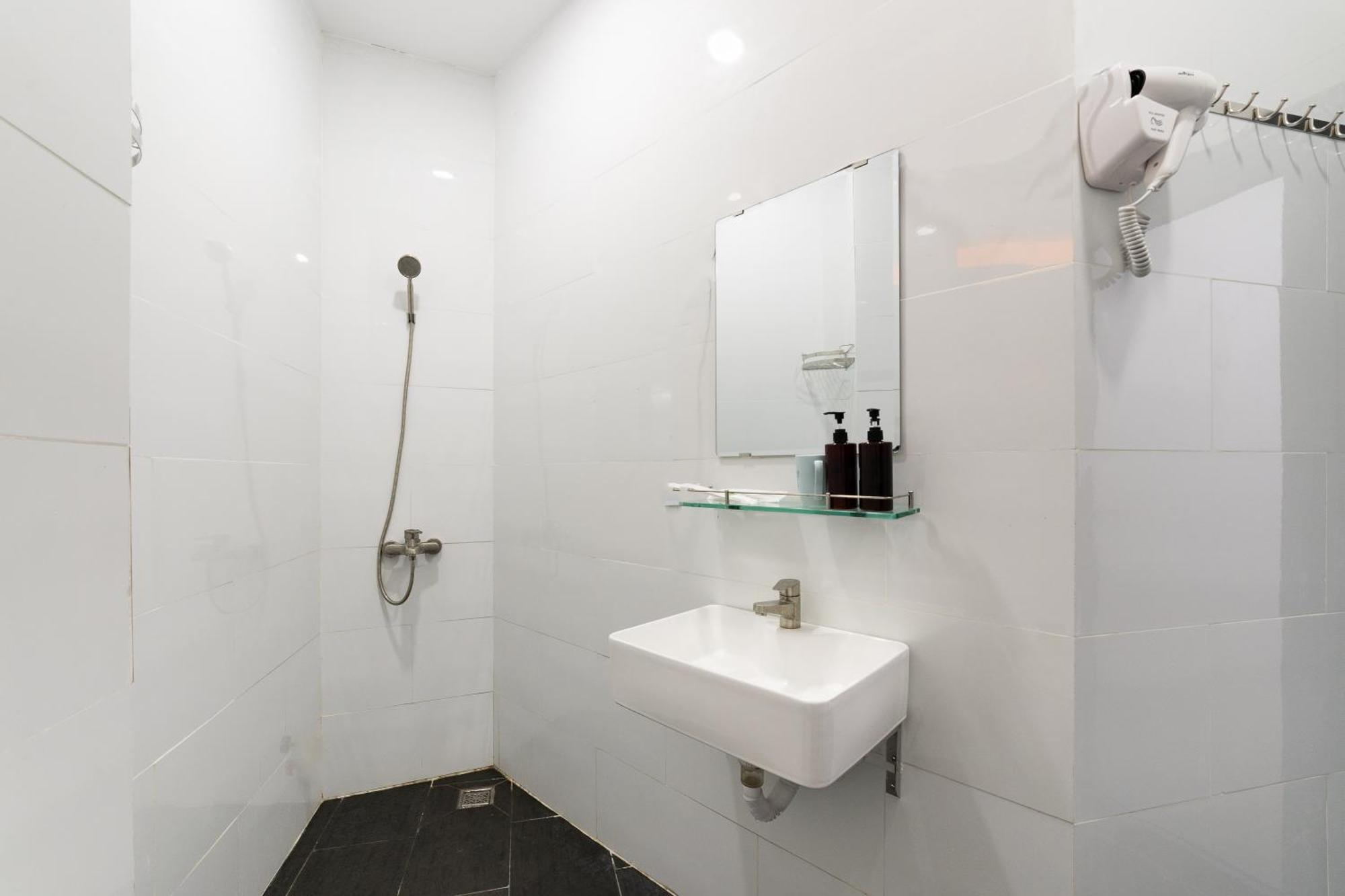 Thien Quoc Hotel