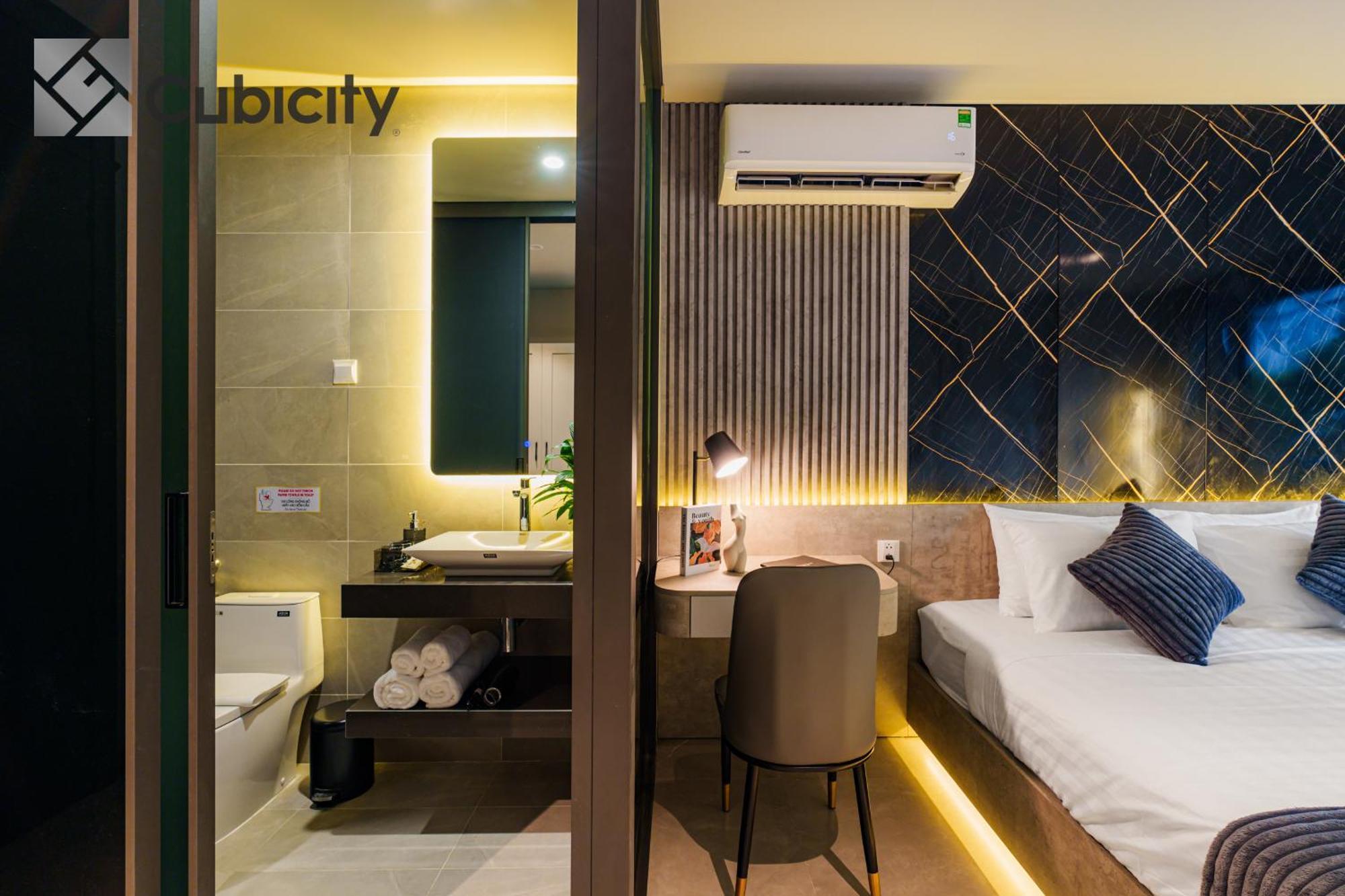 Cubicity Street House 3*