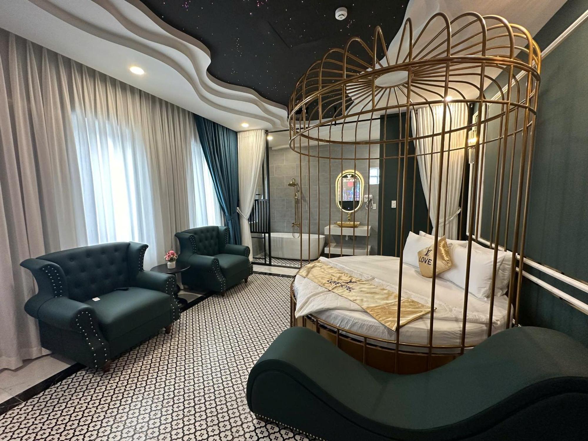 To Ky Hotel Ho Chi Minh City