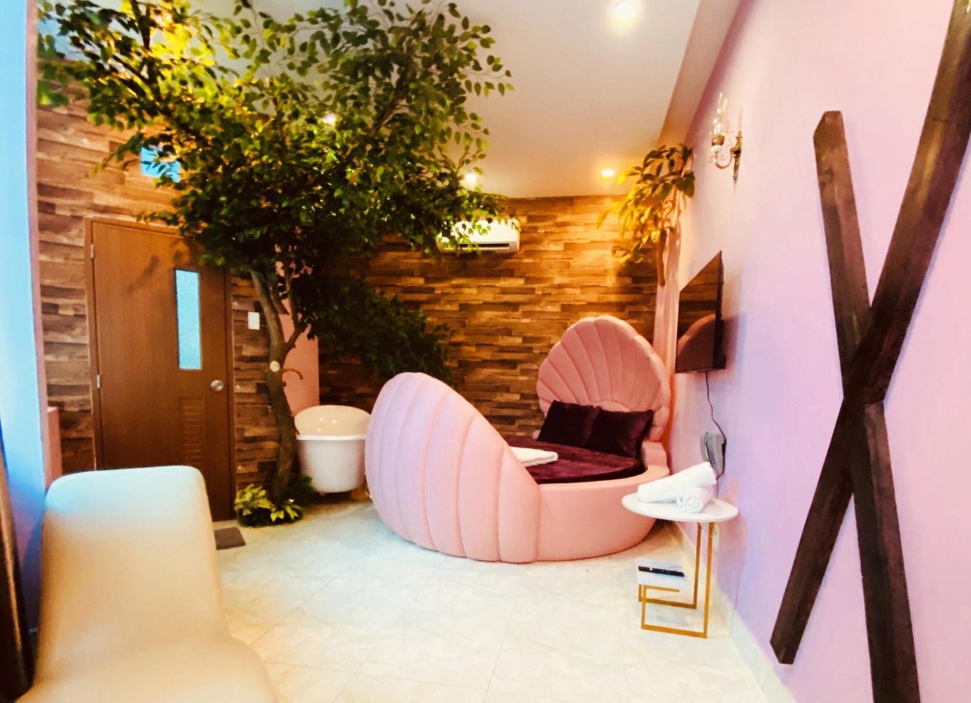 Love hotel Loove 3 *