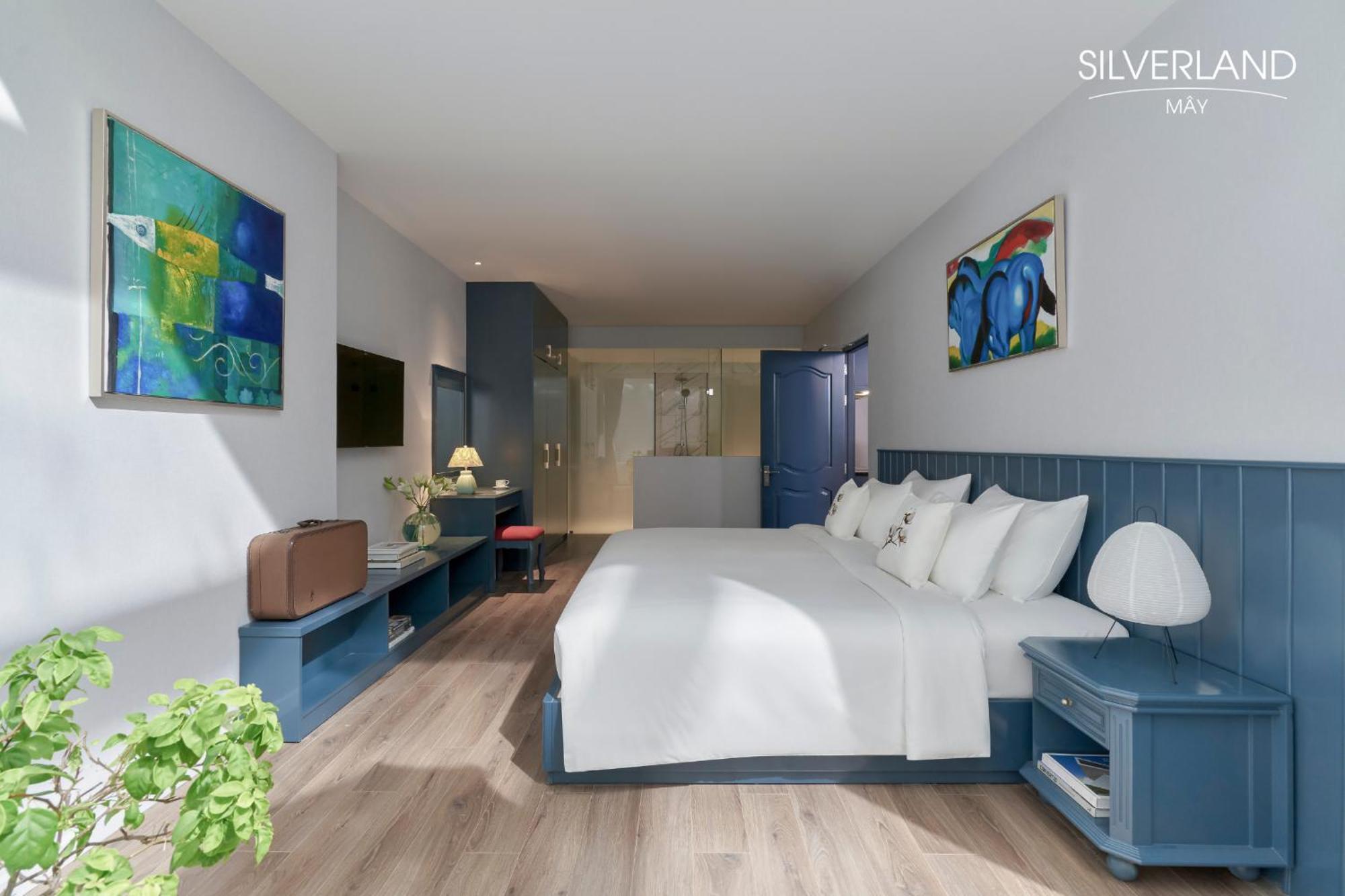 Silverland 4*