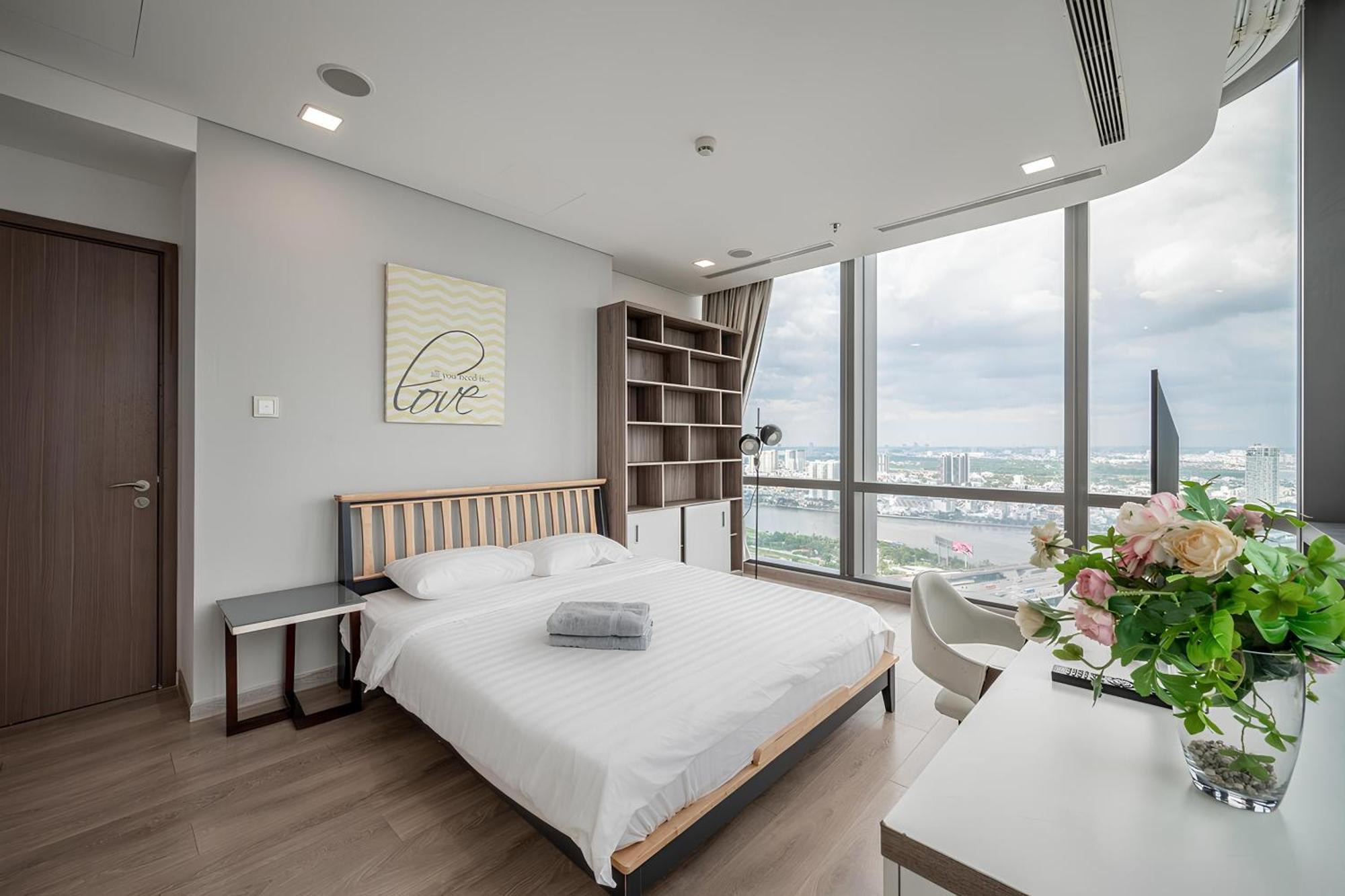 Saigon Landmark Riverside 4*