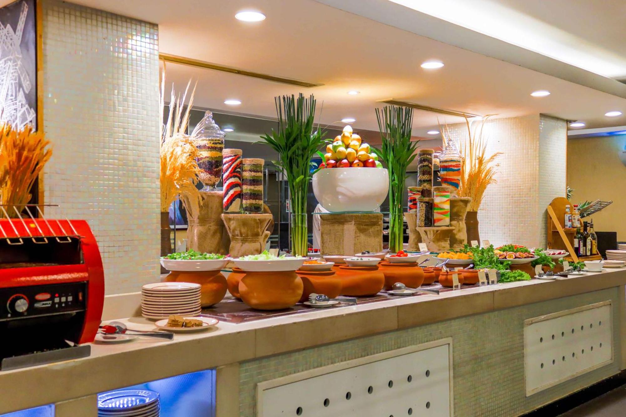 Eastin Grand Saigon Khách sạn