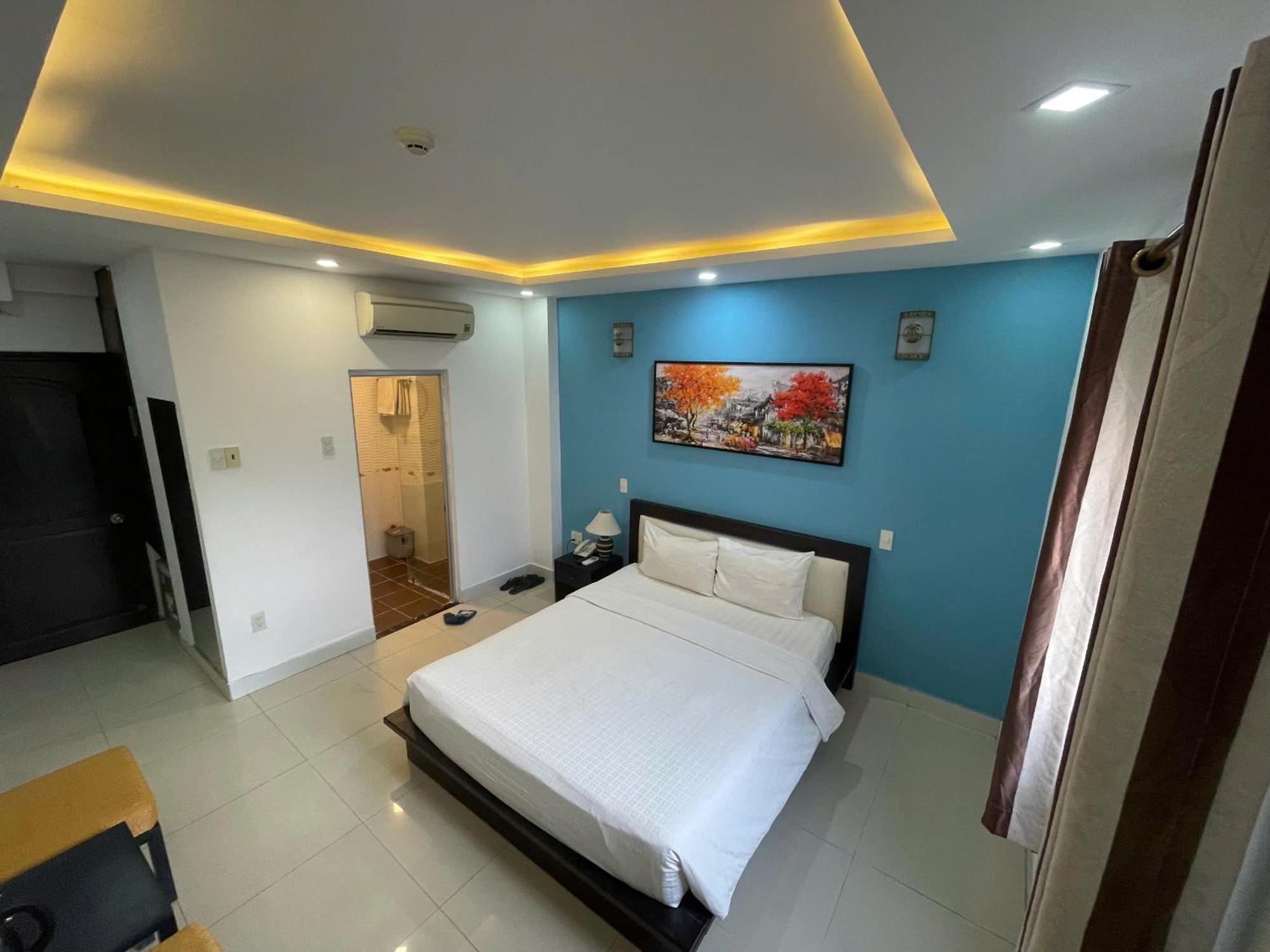 Hotel Ya Sai Gon Bui Vien Walking Street 3*