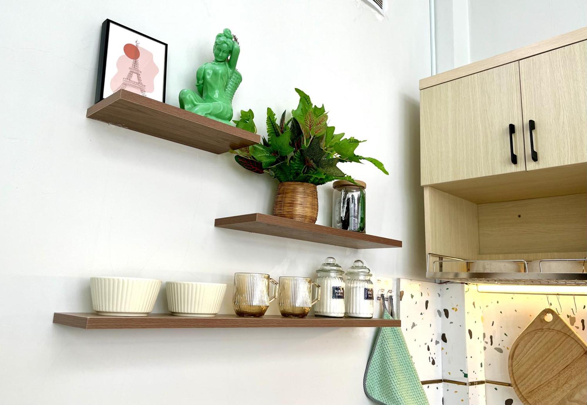Cozy Studio With Large Balcony In Central Bui Vien District 1 *