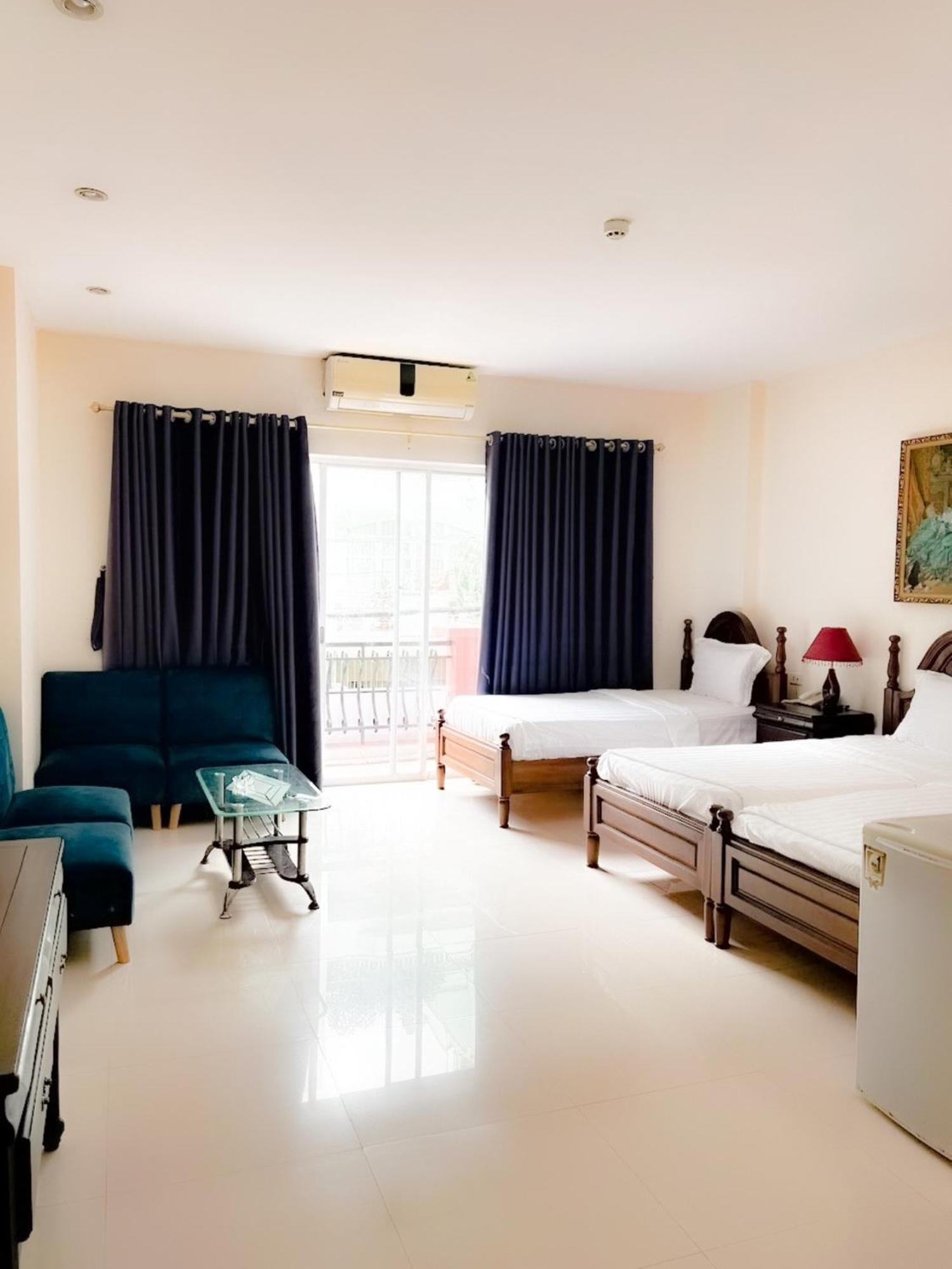 Hoang Le Hotel 2*
