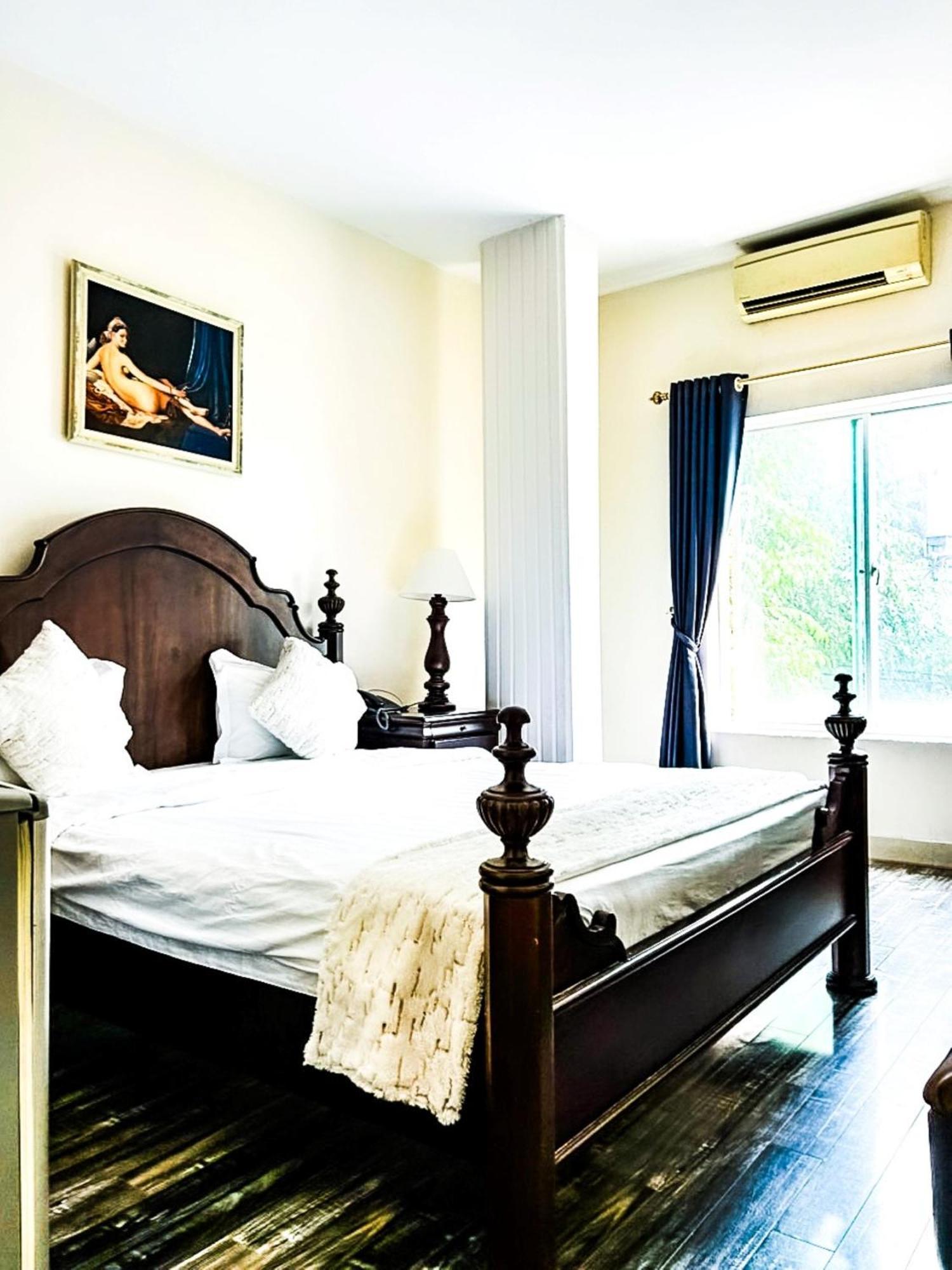Hoang Le 2* Ho Chi Minh City