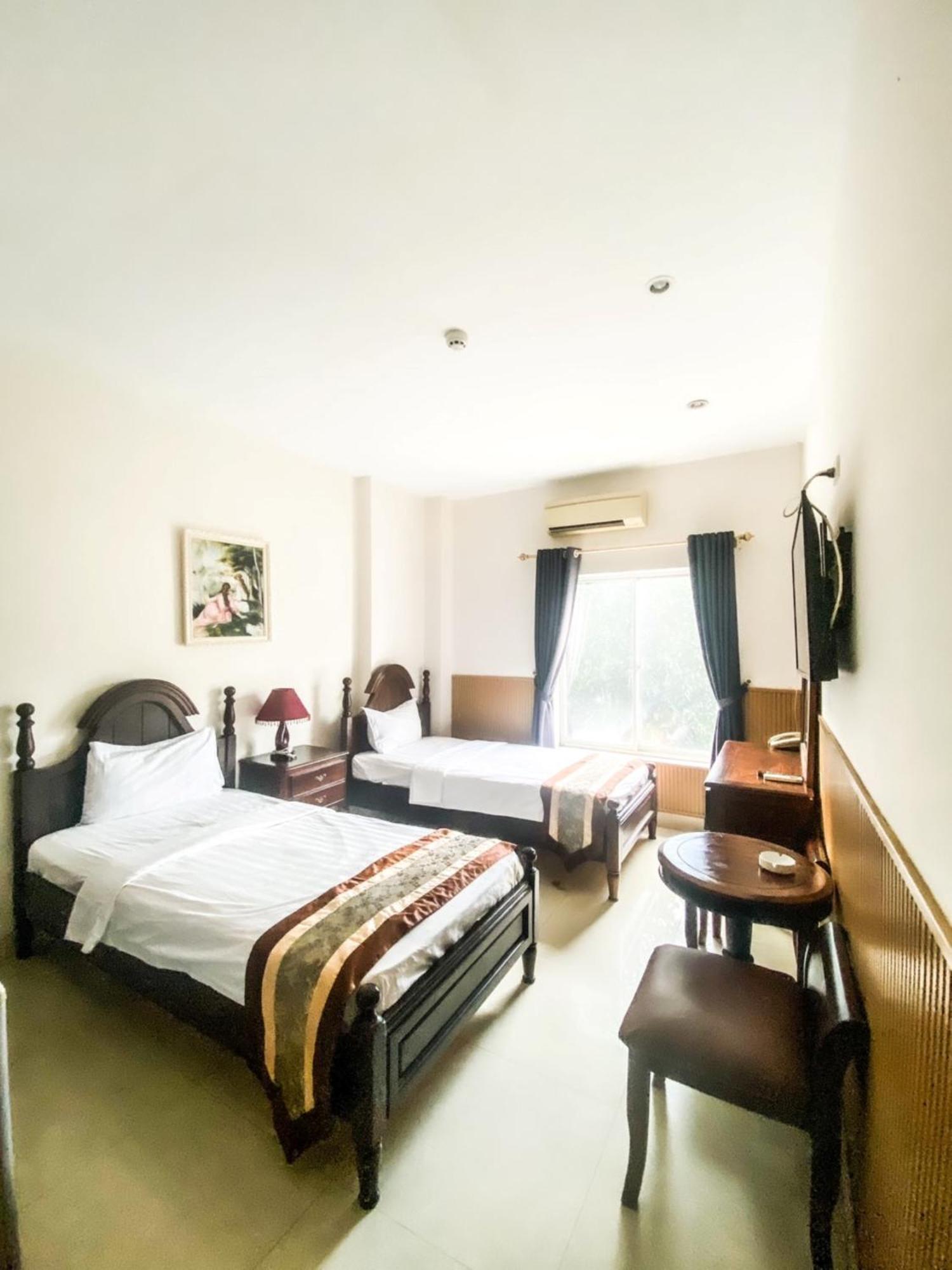 Hotel Hoang Le