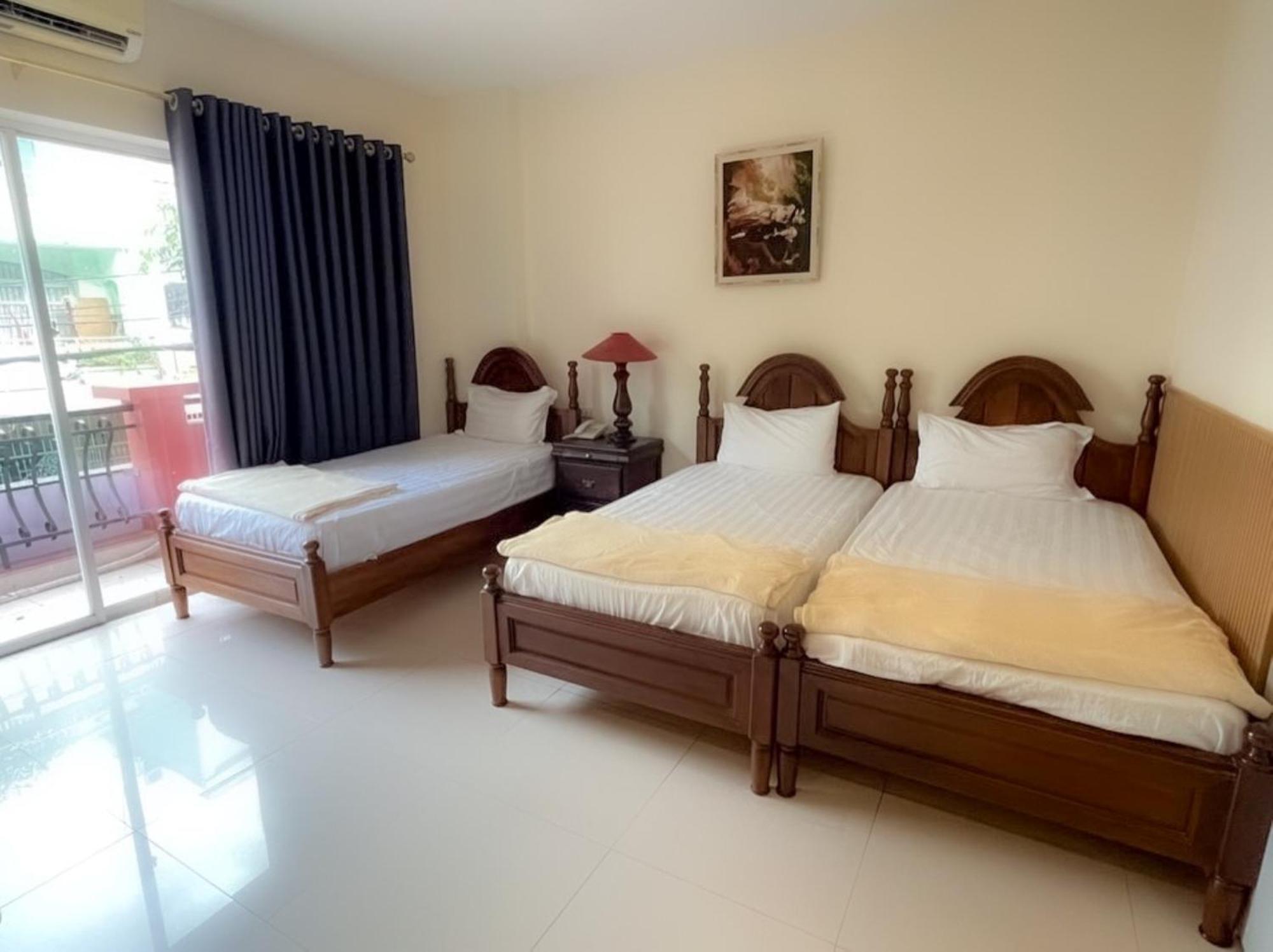 Hoang Le Hotel 2*