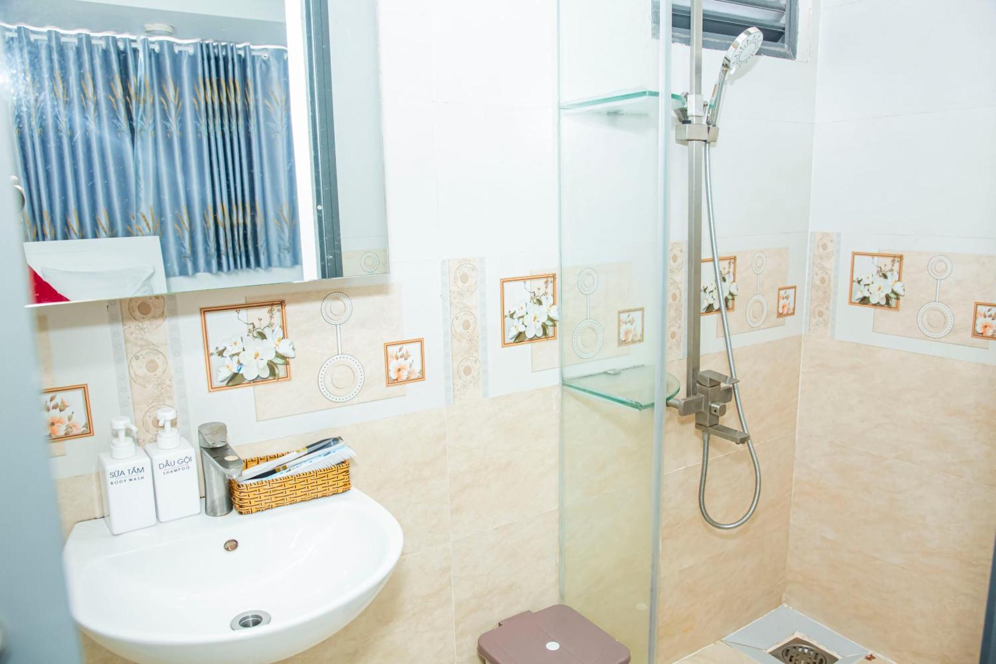 Hotel Gia Bao Quan 7 *
