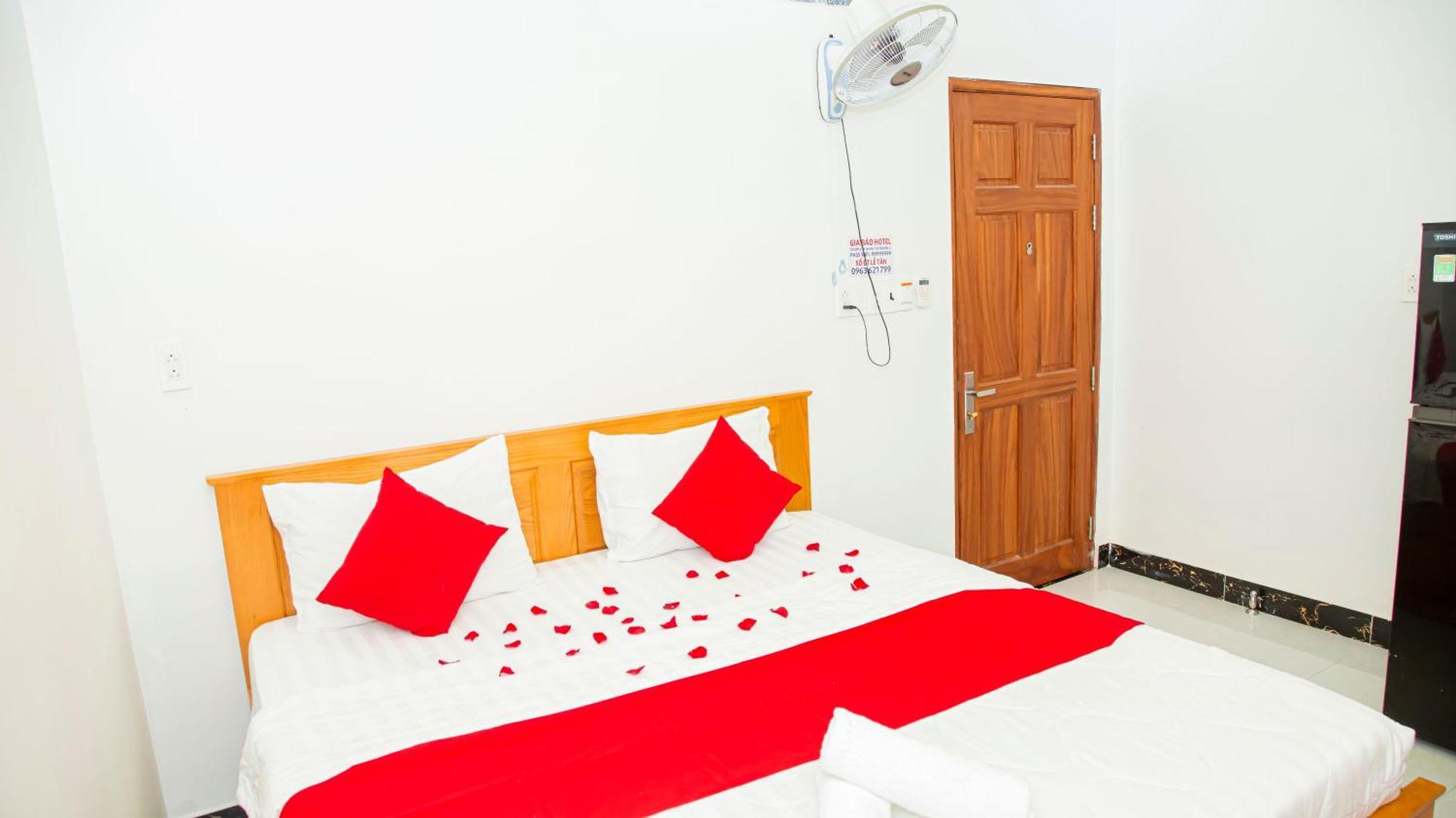 Gia Bao Quan 7 Hotel *